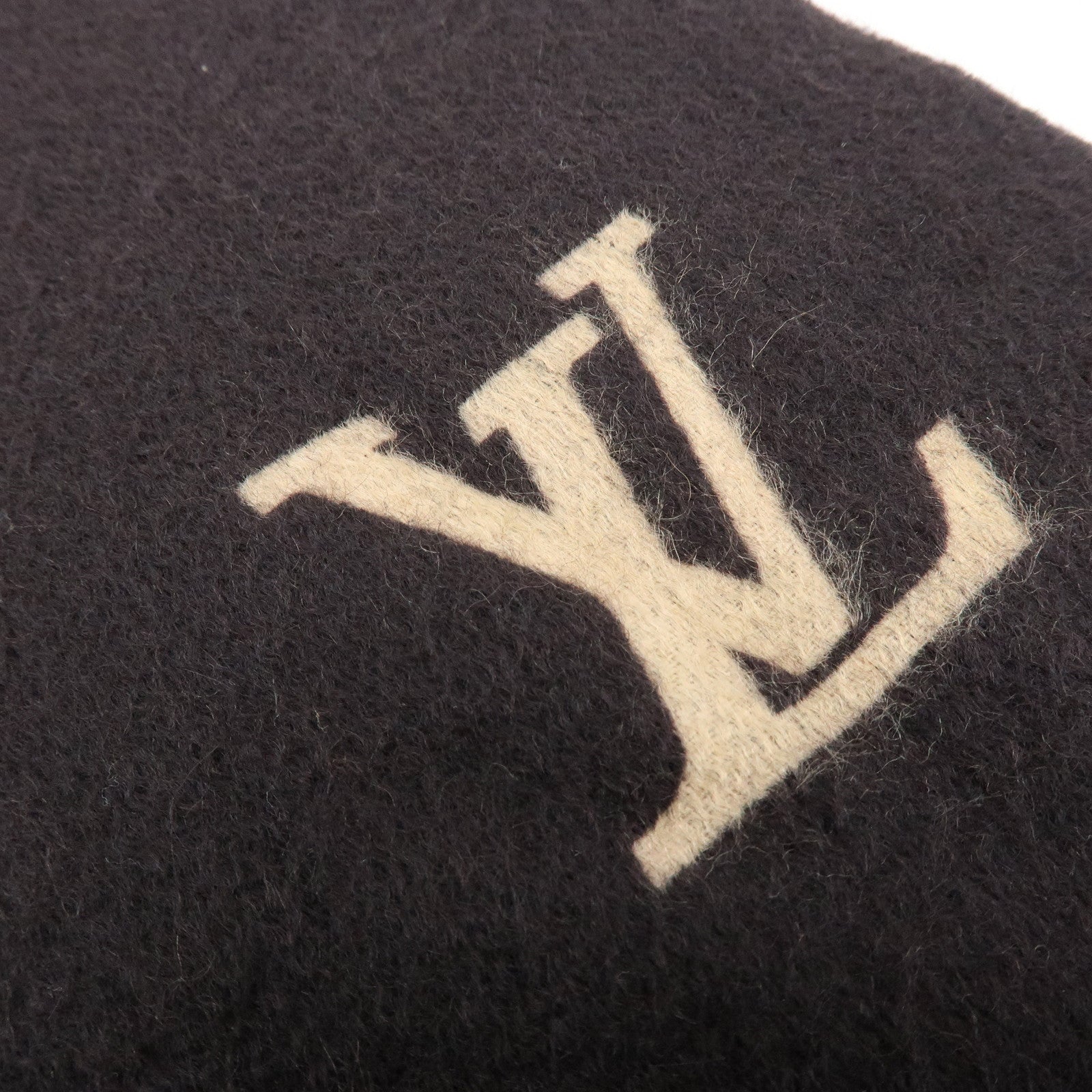 Louis Vuitton Echarpe Gelam LV Logo Cashmere 100% Scarf Black Beige