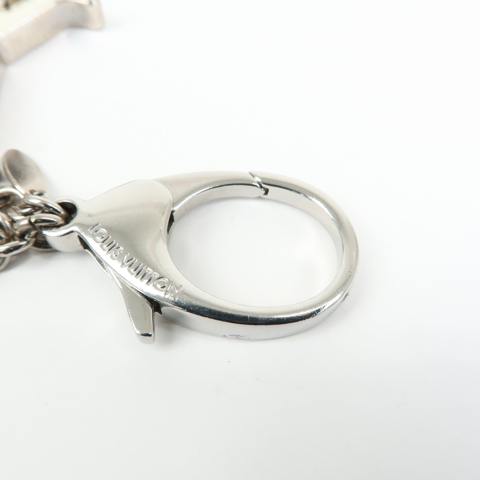 Louis Vuitton Bijoux Sac Fleur de Epi Bag Charm Silver White M65085