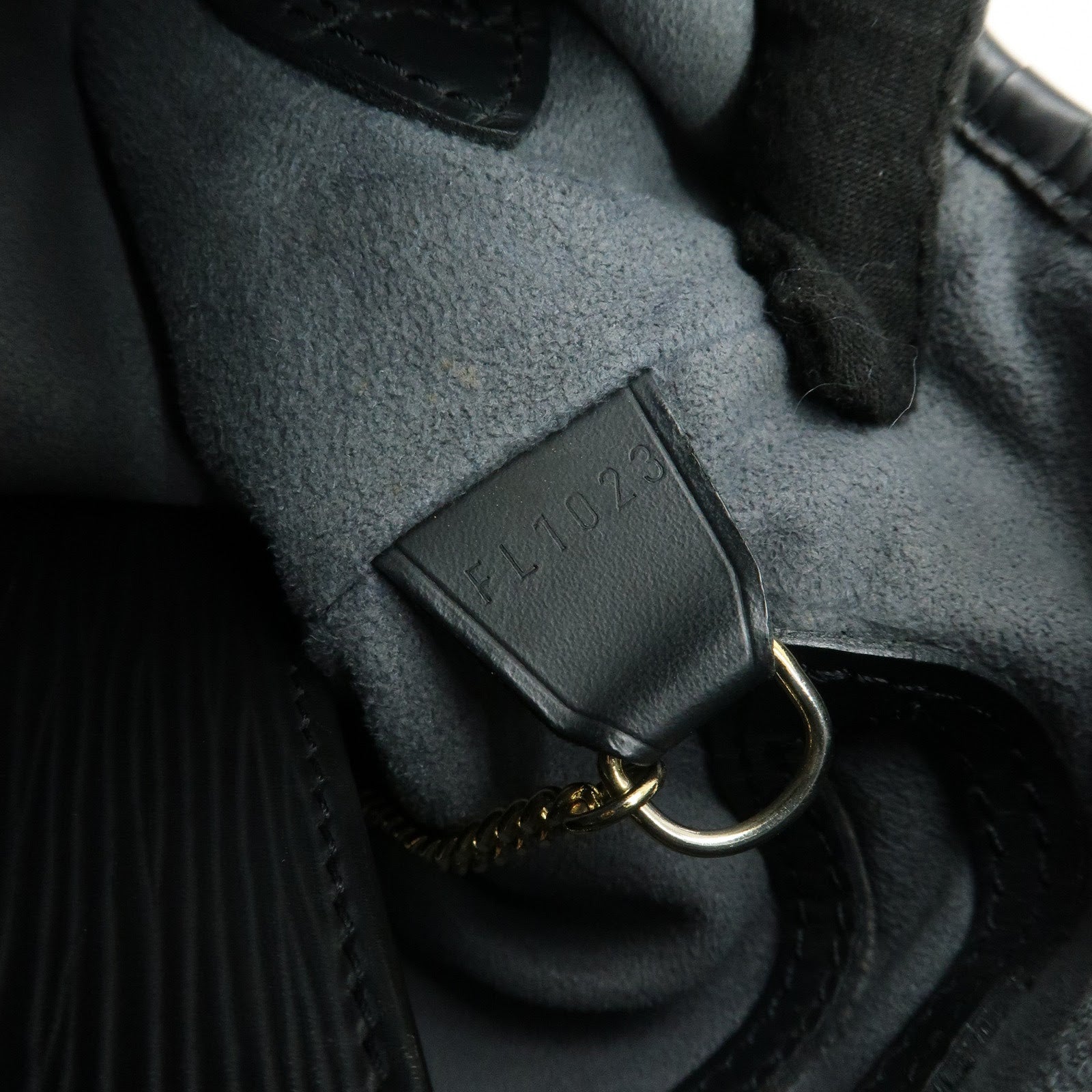 Louis Vuitton Epi Petit Bucket PM Shoulder Bag Noir M58992