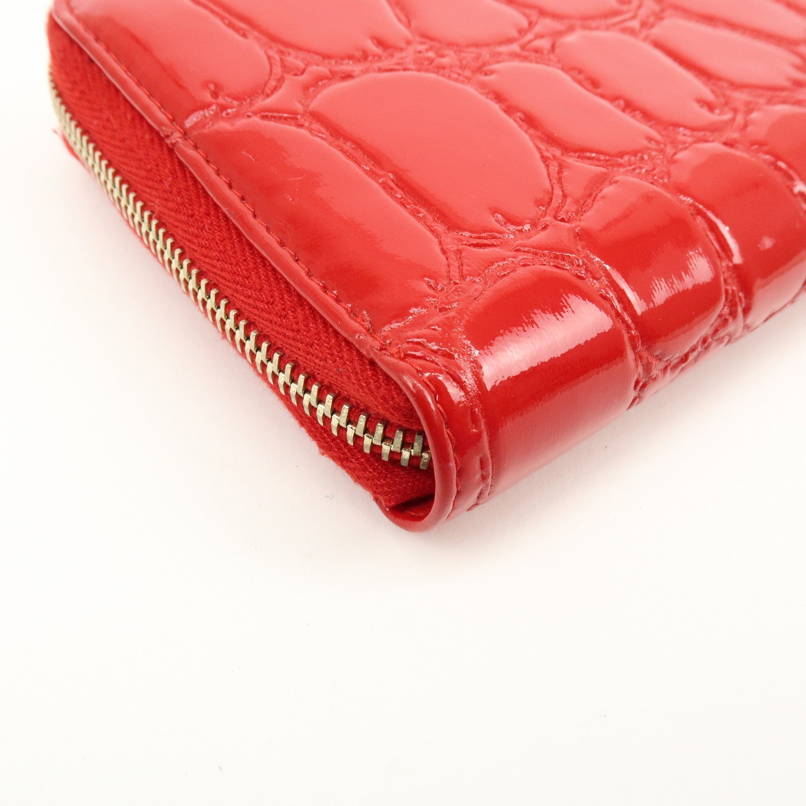 MIU MIU Patent Embossed Leather Round Zippy Long Wallet Red 5ML506