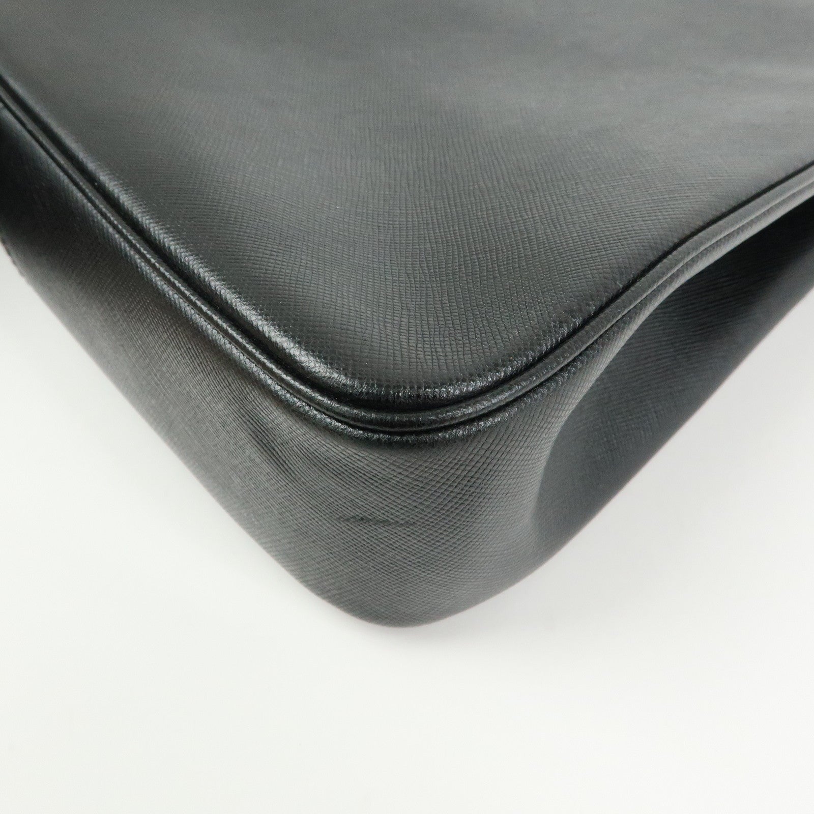 Ferragamo Logo Silver Buckle Leather Shoulder Bag Hand Bag Black
