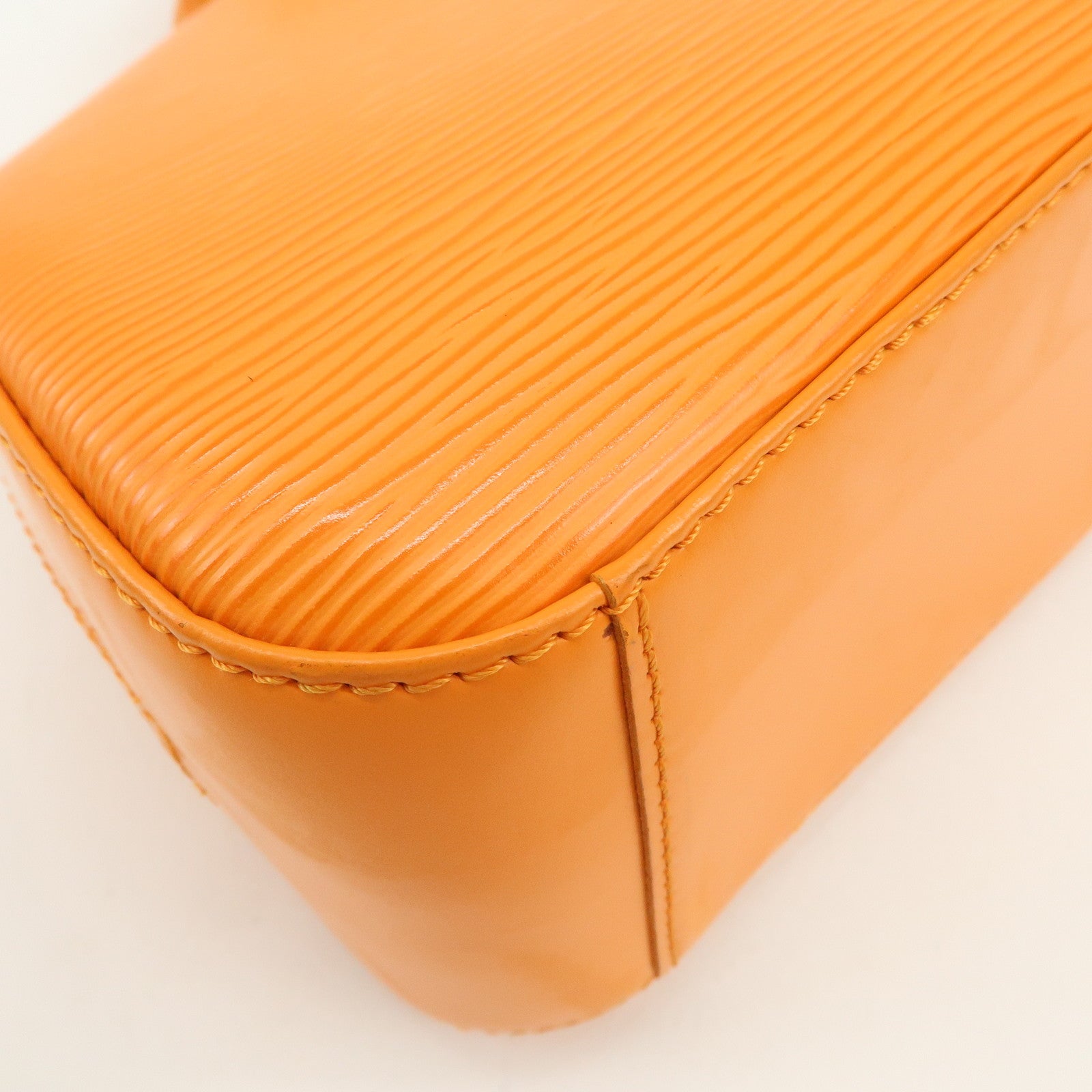 Louis Vuitton Epi Leather Jasmine Hand Bag Mandarin M5208H