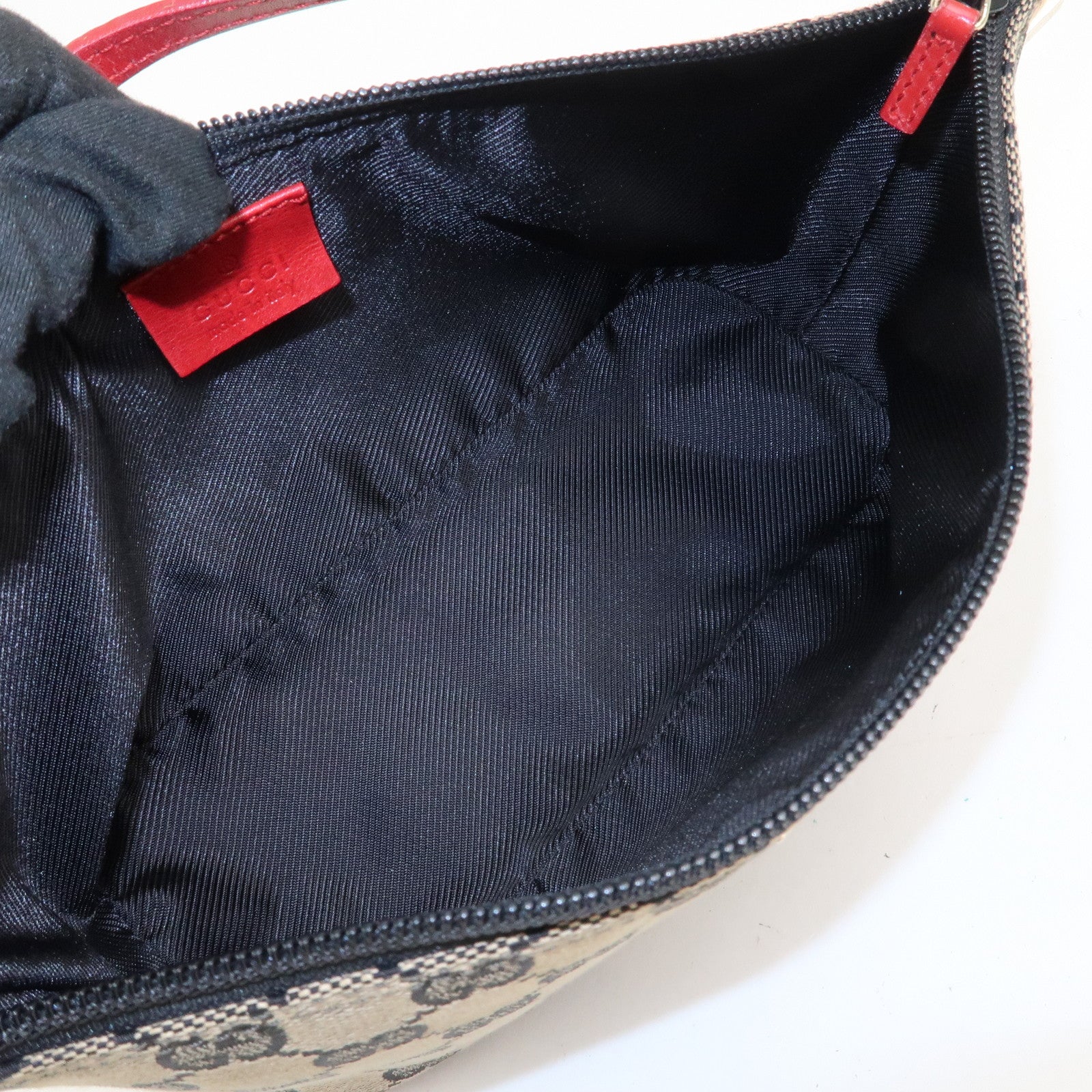 GUCCI GG Canvas Leather Accessory Pouch Hand Bag 039.1103