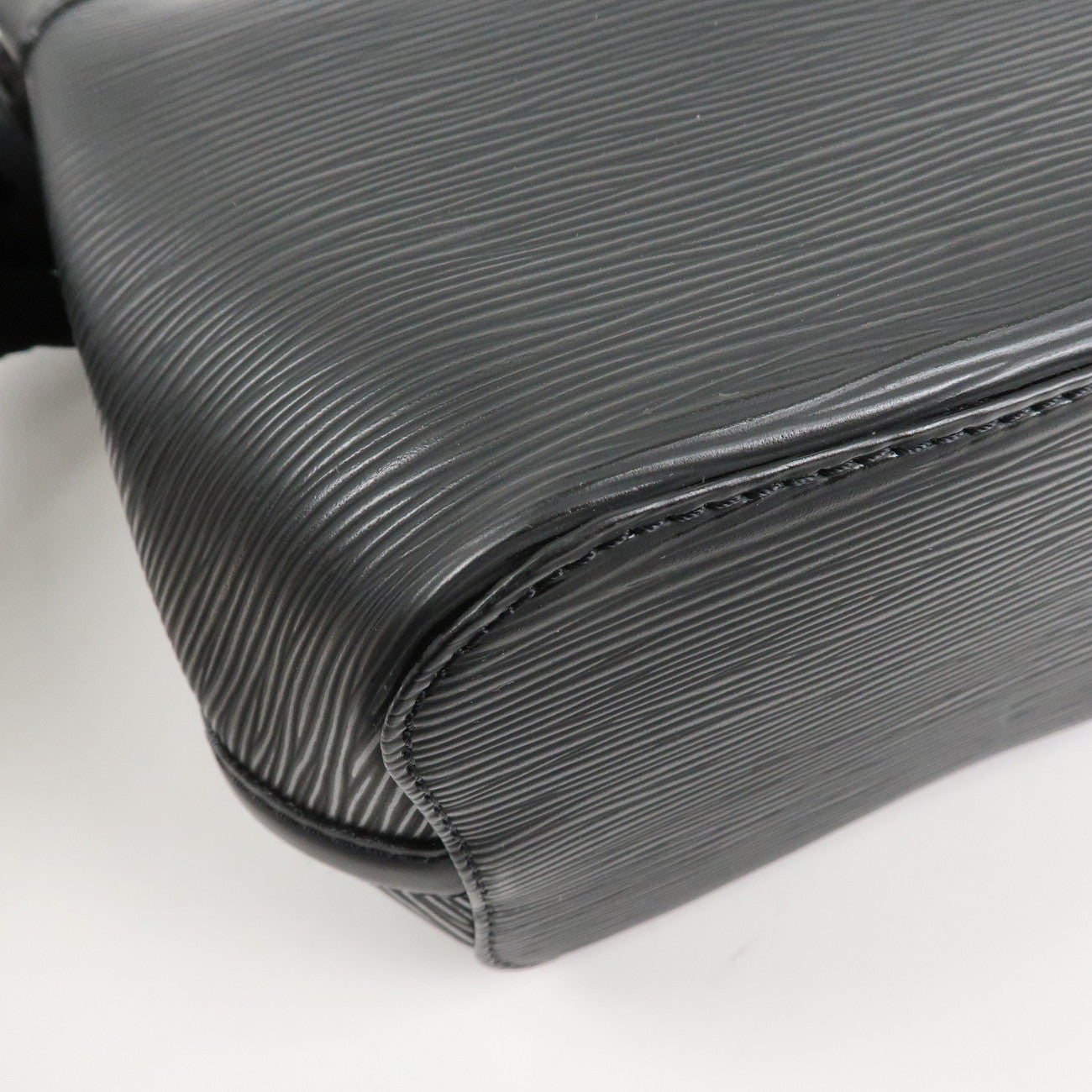 Louis Vuitton Epi Mandala PM Shoulder Bag Noir Black M58932 Used