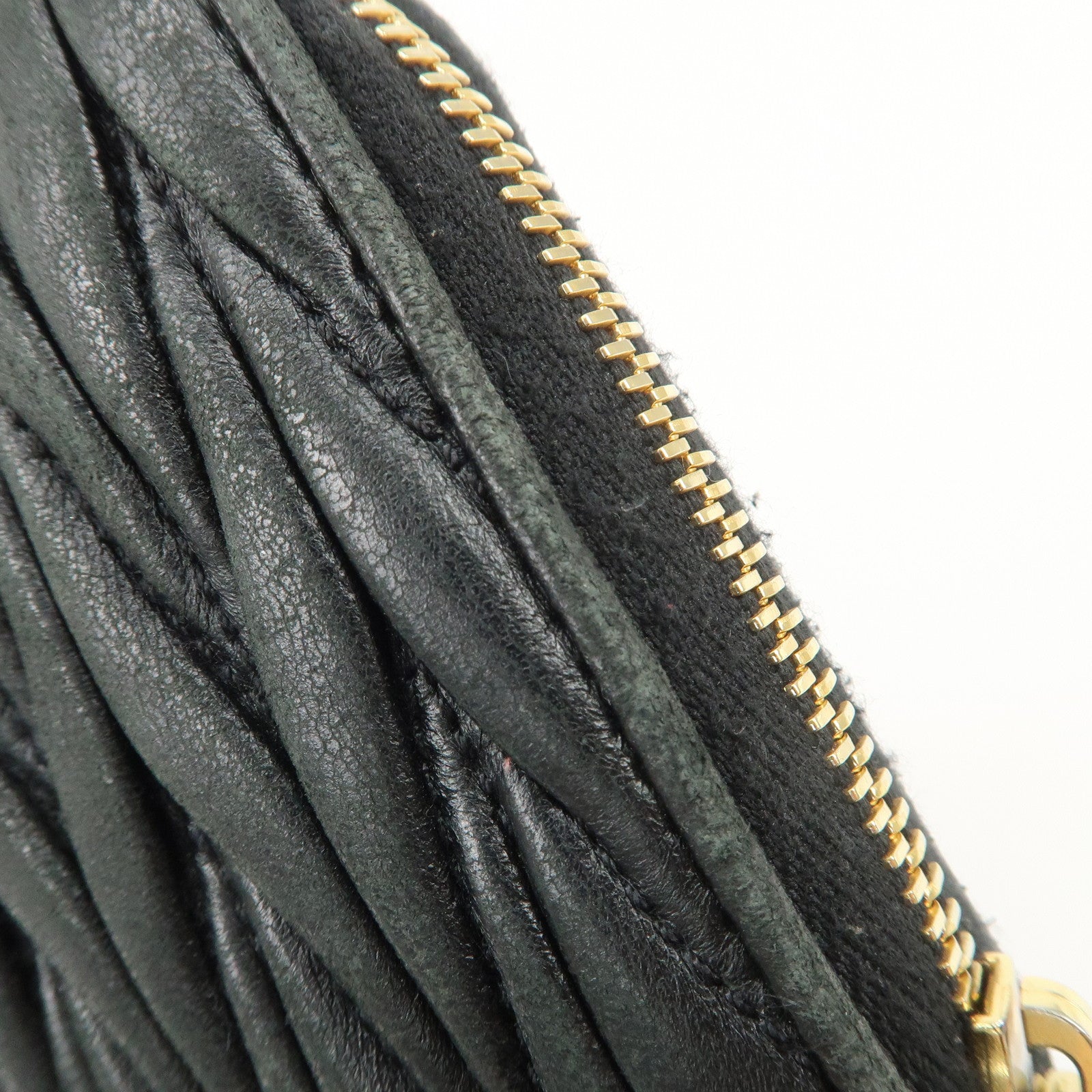 MIU MIU Logo Matelasse Nappa Leather Zippy Long Wallet Black
