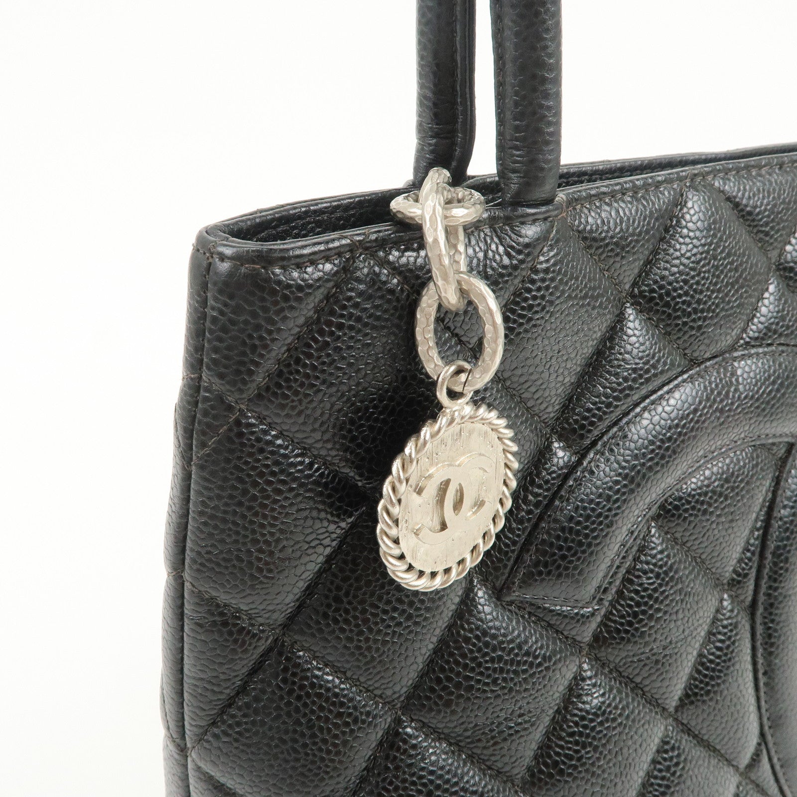 CHANEL Matelasse Caviarskin Medallion Tote Bag Hand Bag A01804