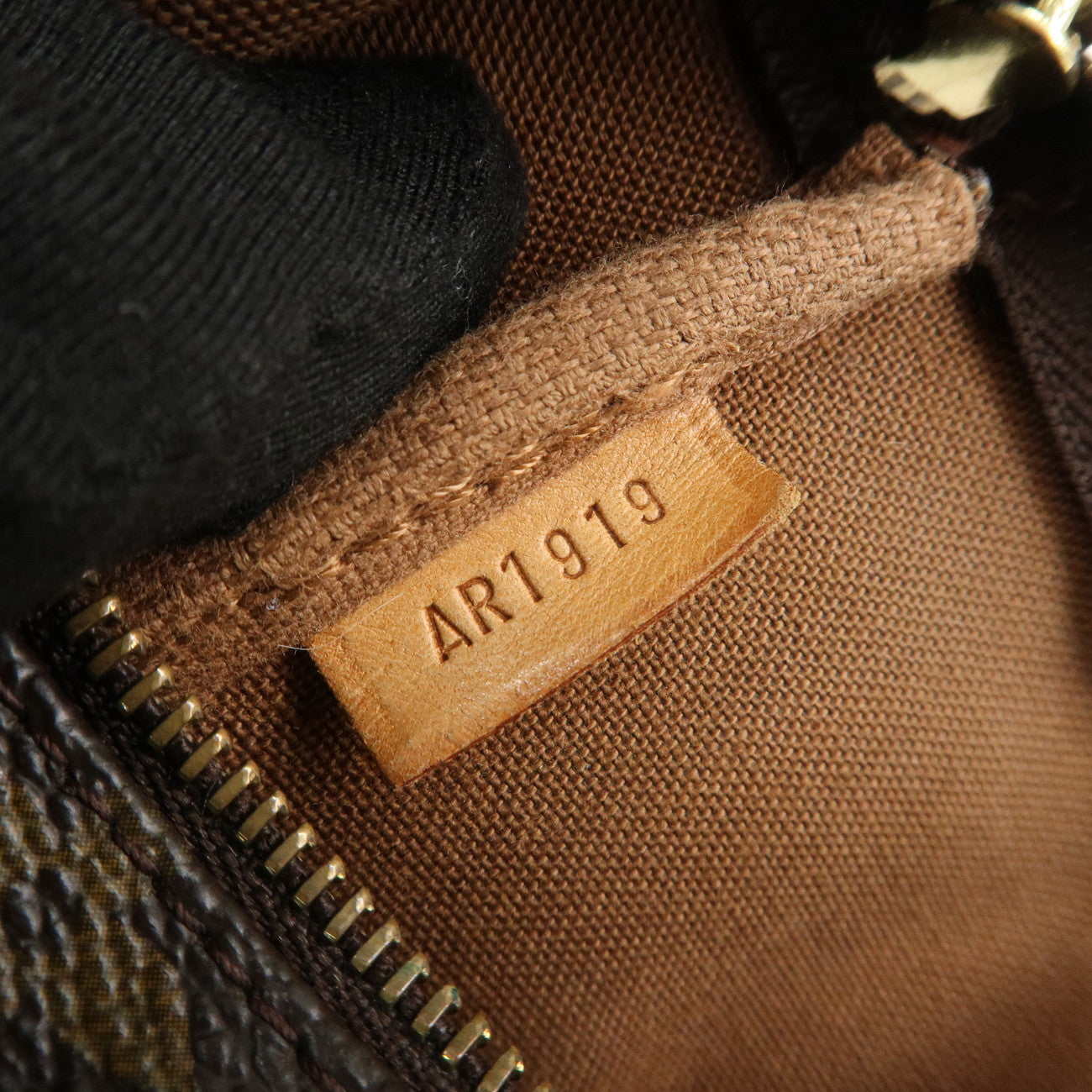 Louis Vuitton Monogram Pochette Accessoires Hand Bag Brown M51980 Used