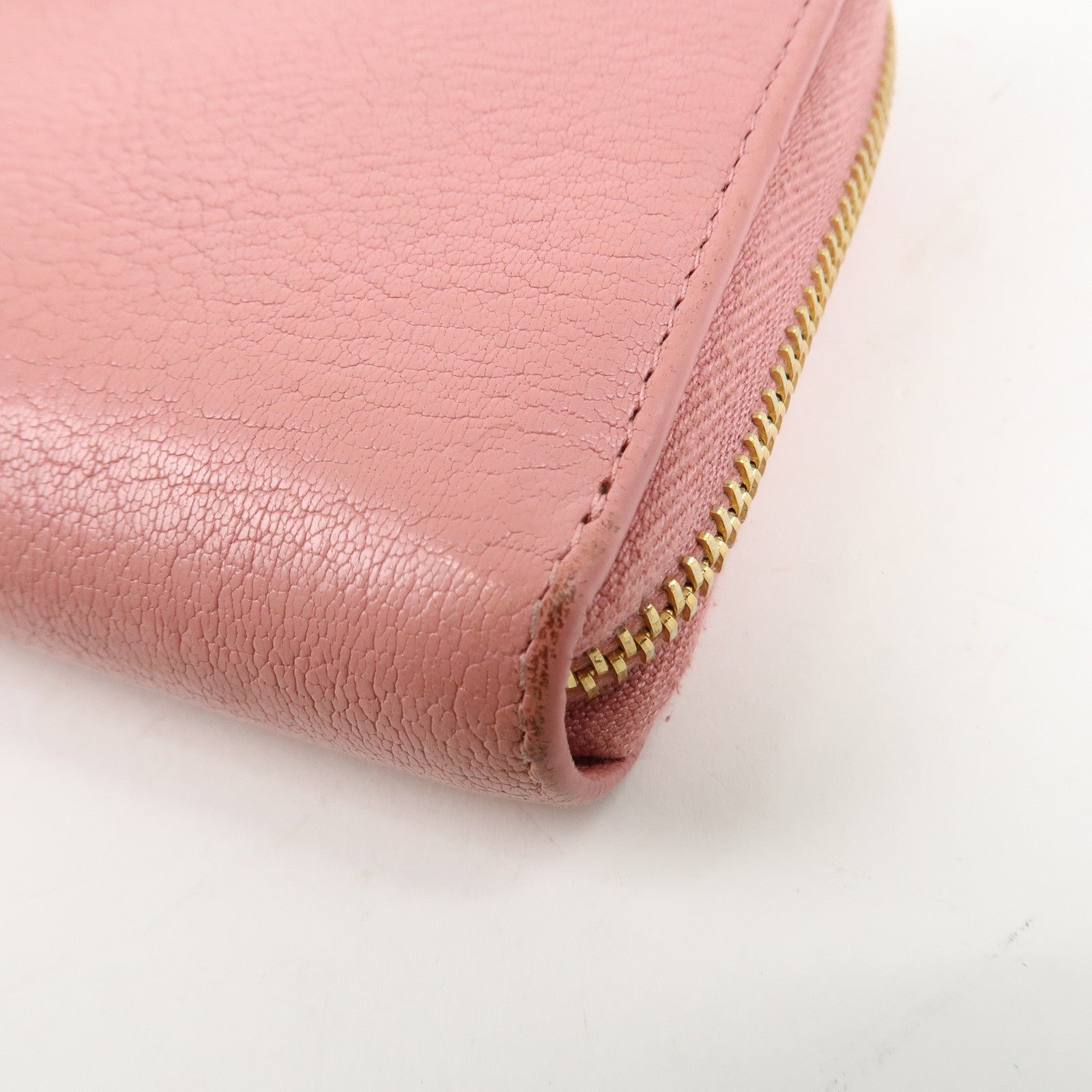 MIU MIU Leather Round Zippy Wallet Long Wallet Pink 5ML506 Used