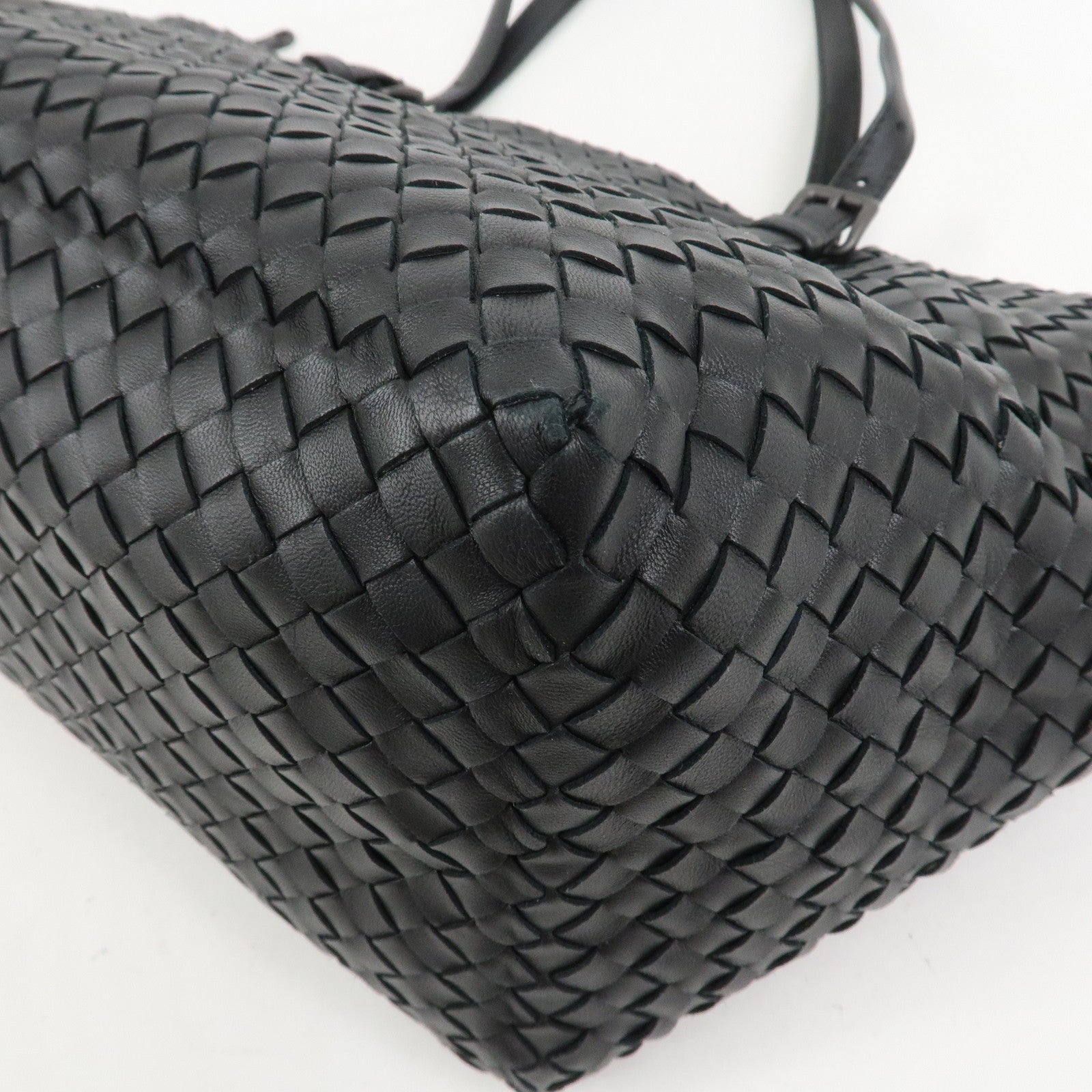 BOTTEGA VENETA Intrecciato Leather Medium Cesta Bag Tote Bag Black 337260