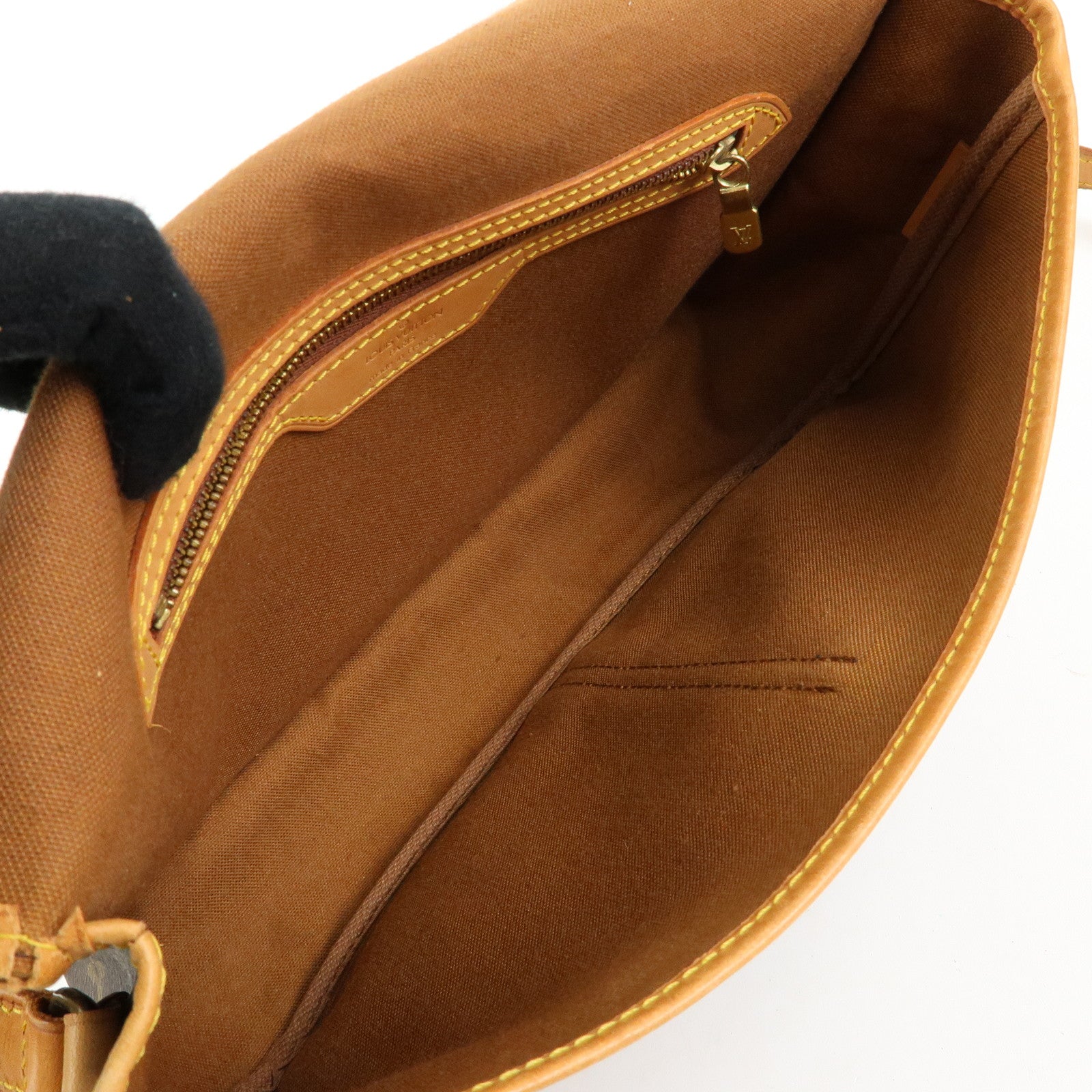 Louis Vuitton Monogram Gibeciere MM Shoulder Bag M42247