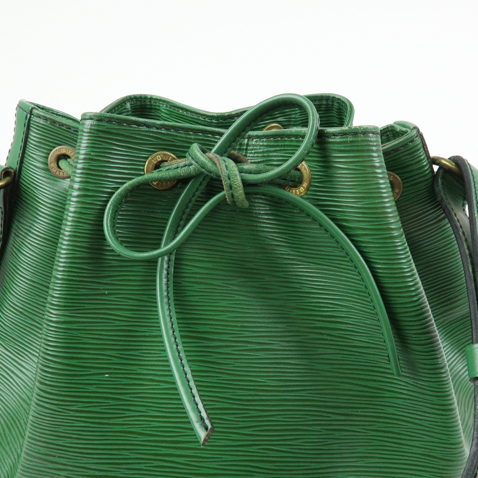 Louis Vuitton Epi Petit Noe Shoulder Bag Borneo Green M44104