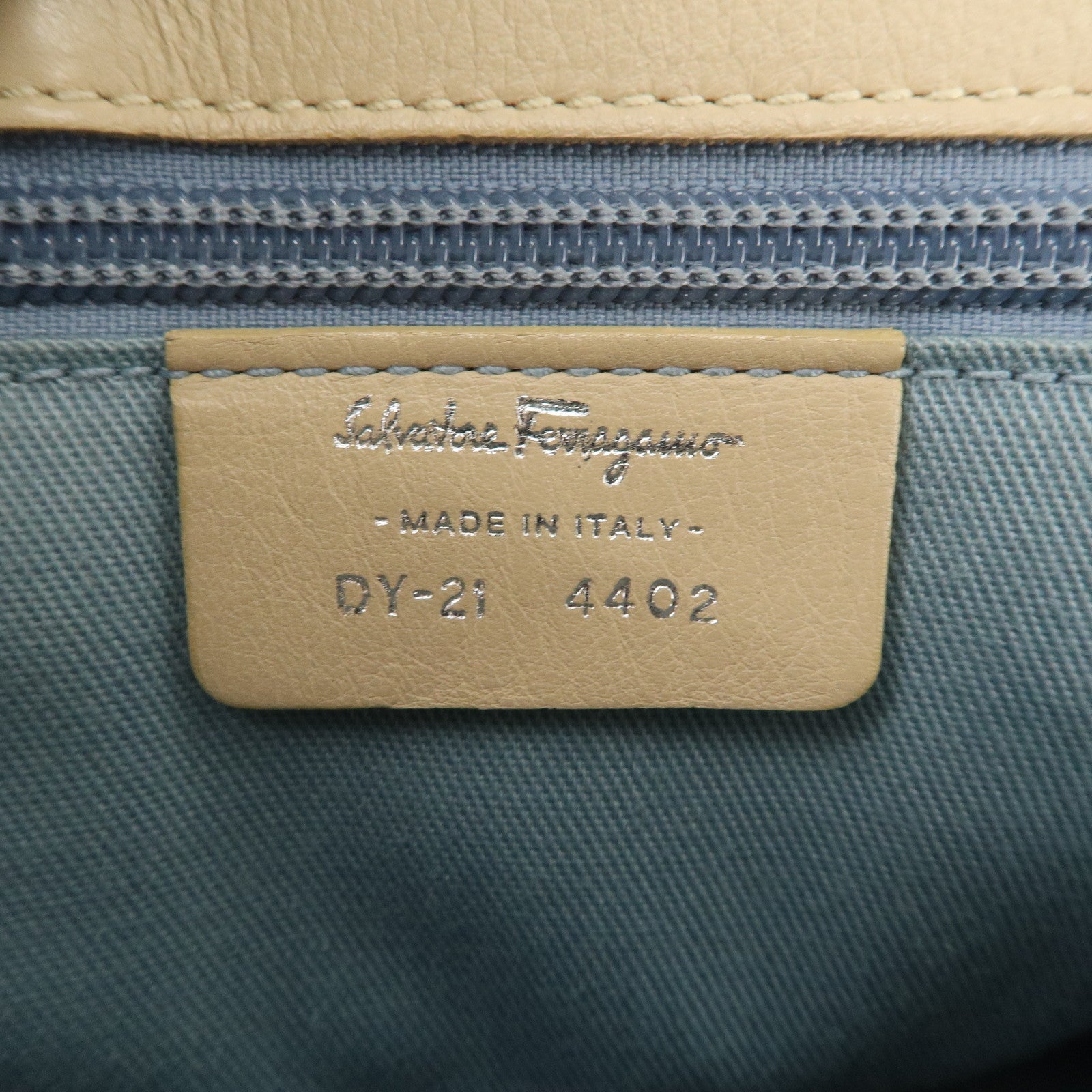Ferragamo Gancini Logo Leather Shoulder Bag Hand Bag Beige