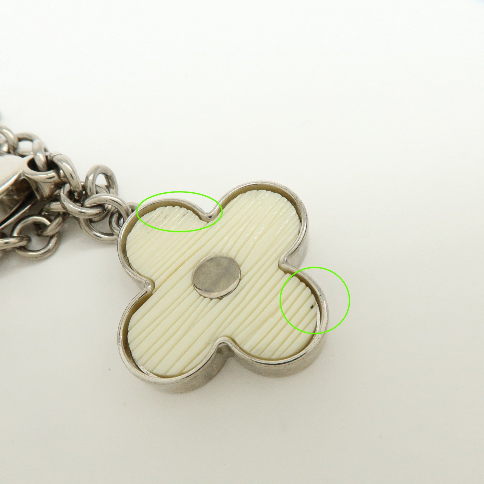 Louis Vuitton Bijoux Sac Fleur de Epi Bag Charm Silver White M65085
