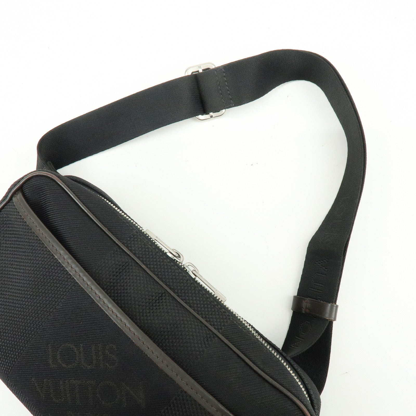 Louis Vuitton Damier Geant Acrobat Waist Bag Noir Black M93620