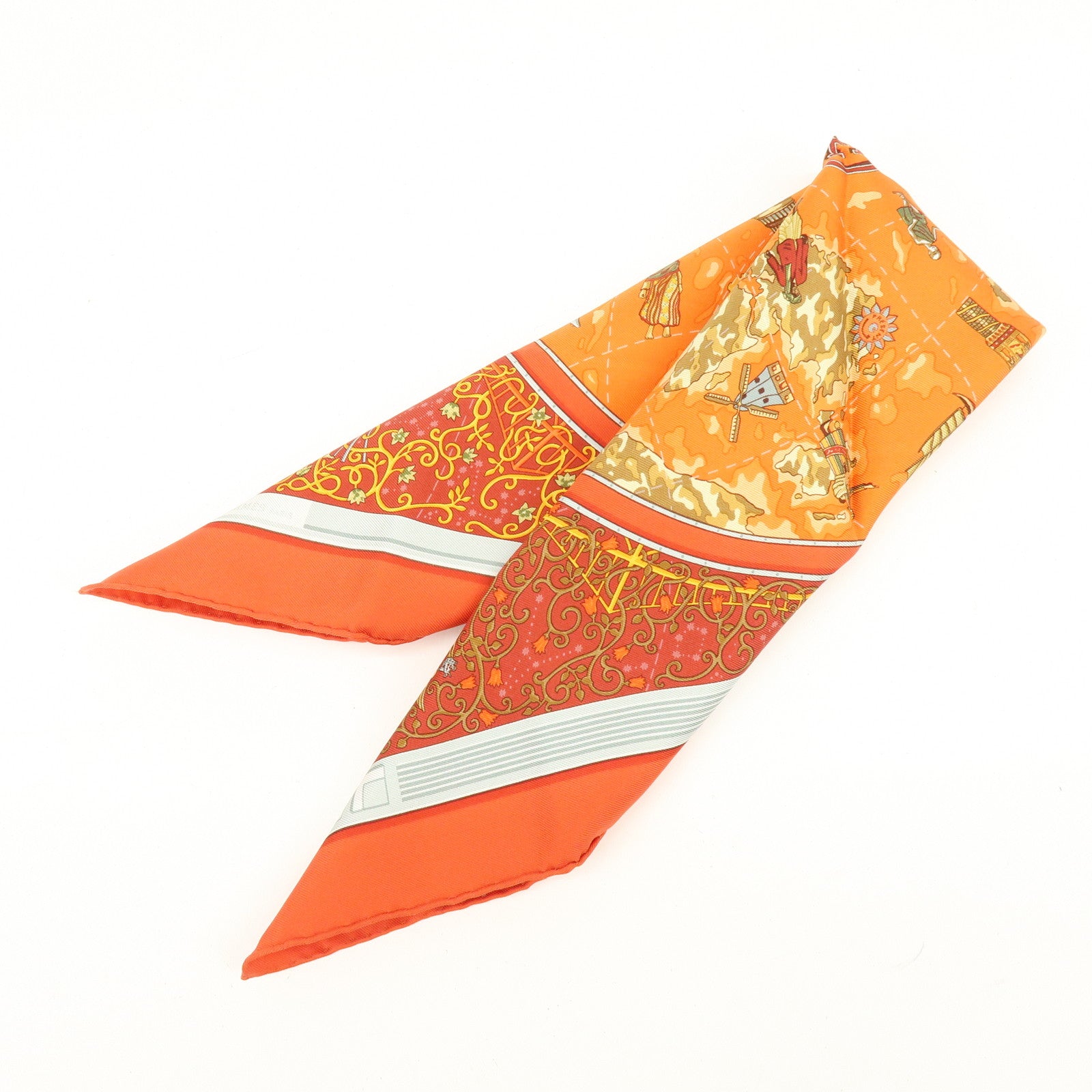 HERMES Carre 45 Silk 100% www.hermes.com Scarf Orange