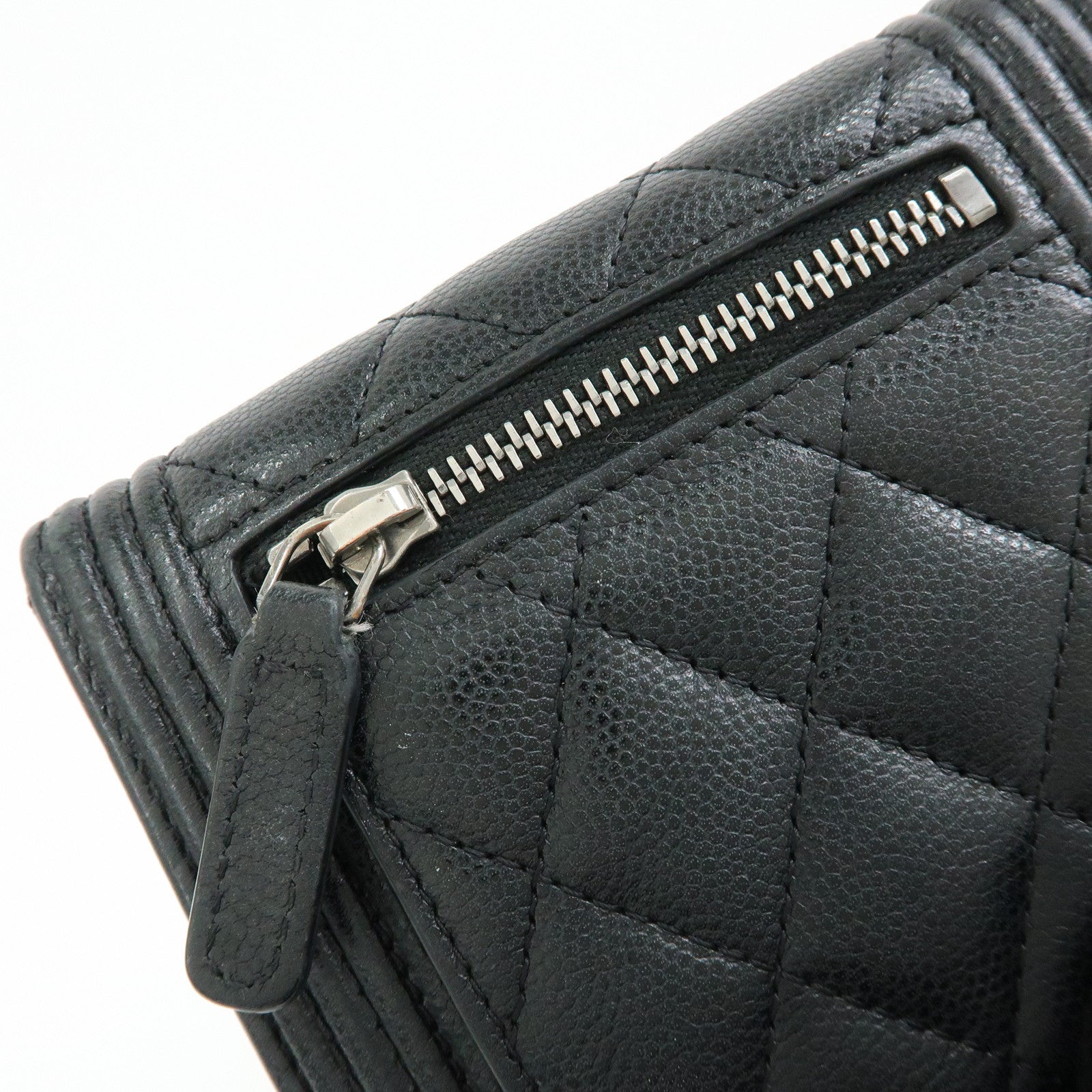 CHANEL BOY CHANEL Matelasse Caviarskin Compact Wallet Black A80734