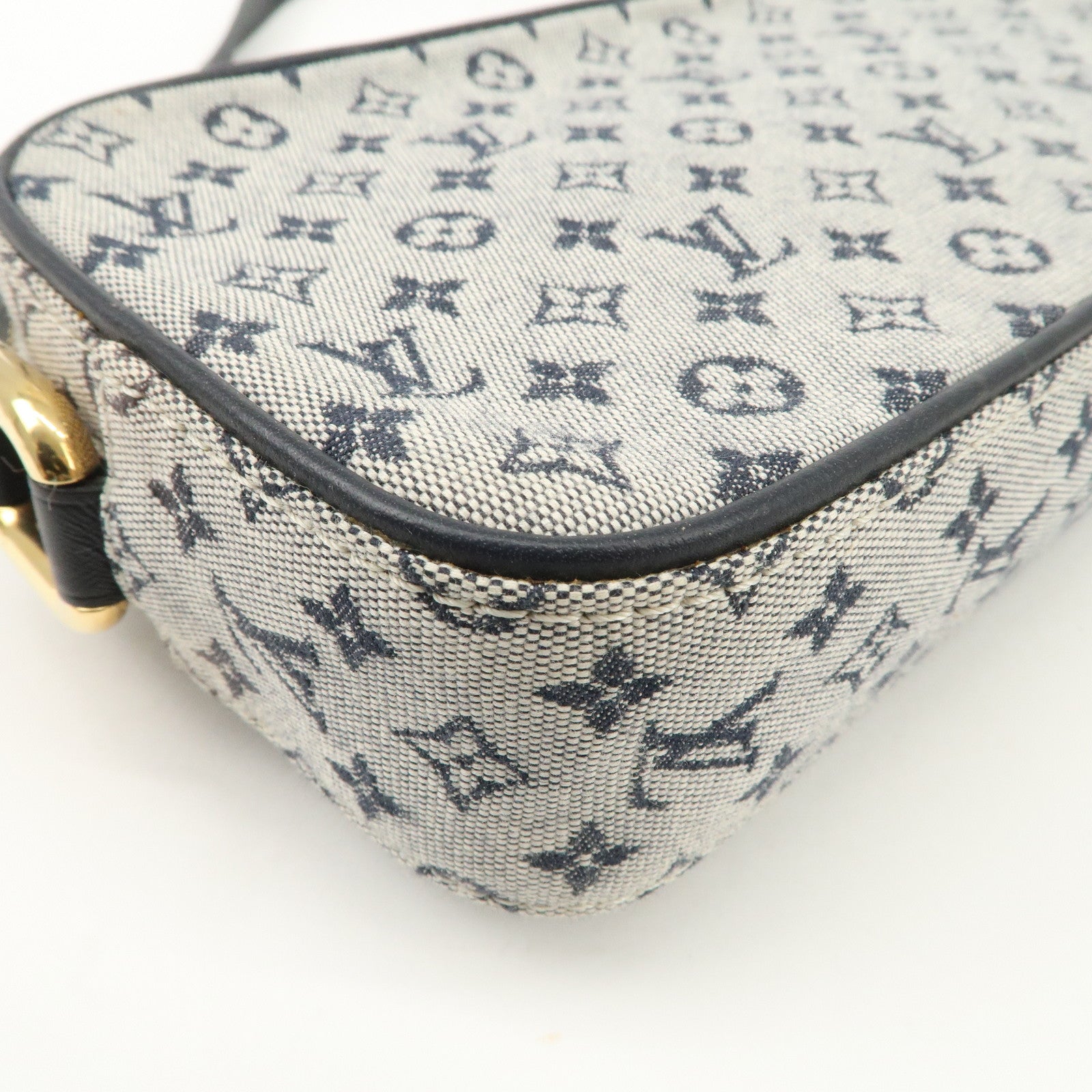 Louis Vuitton Monogram Mini Juliet MM Crossbody Bag M92217