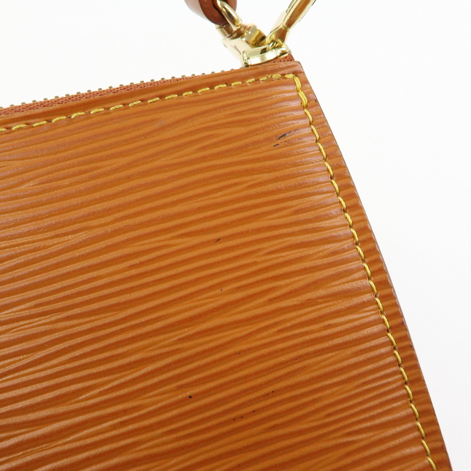Louis Vuitton Epi Pochette Accessoires Pouch Zipang Gold M52948