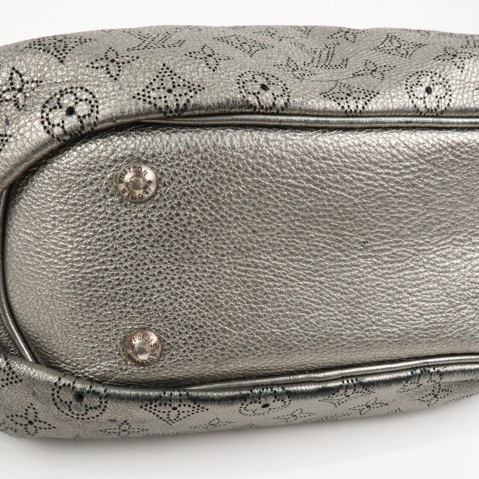 Louis Vuitton Monogram Mahina XS Shoulder Bag Argent M95718