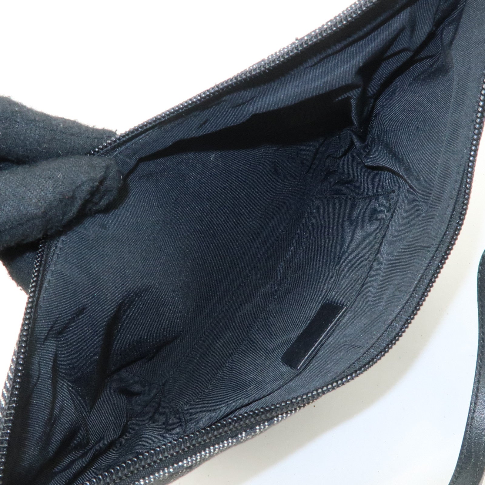 GUCCI GG Canvas Hand Bag Shoulder Bag Black Gold HDW 32160 Used