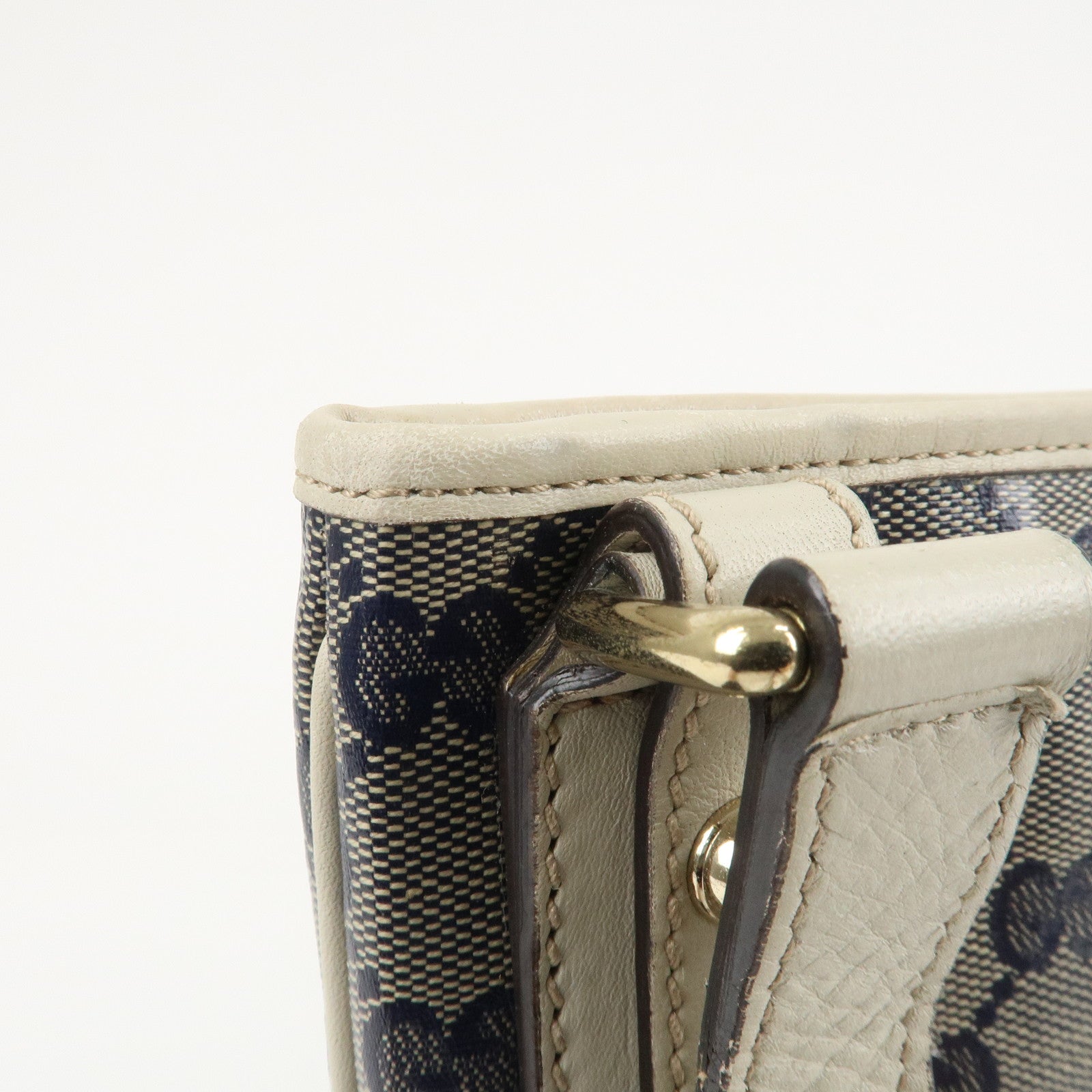 GUCCI Crystal GG Canvas Leather Shoulder Bag *Outlet 257246 Used