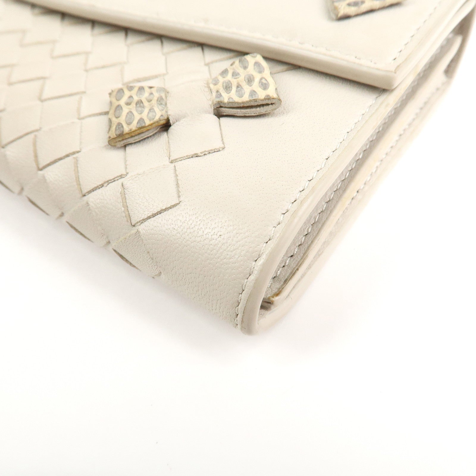 BOTTEGA VENETA Intrecciato Leather Long Wallet Ribbon Ivory Used