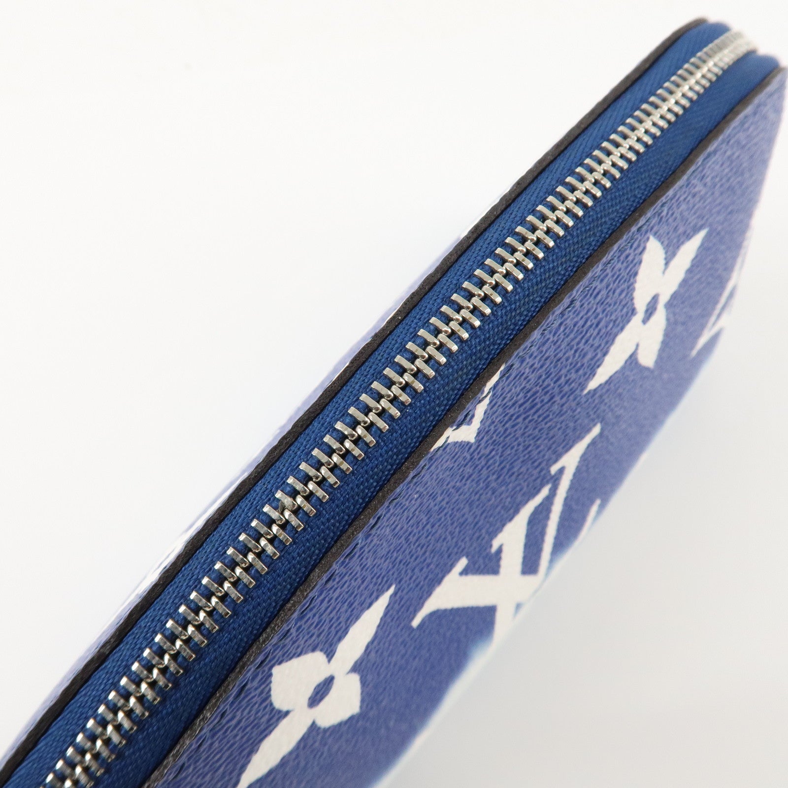 Louis Vuitton Monogram Giant Escal Pochette Cosmetic Pouch M69138 Used