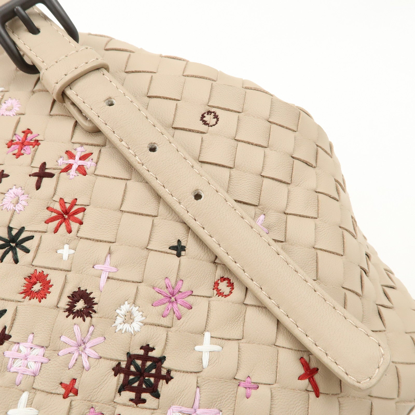 BOTTEGA VENETA Intrecciato Leather Embroidery Tote Bag Beige Used