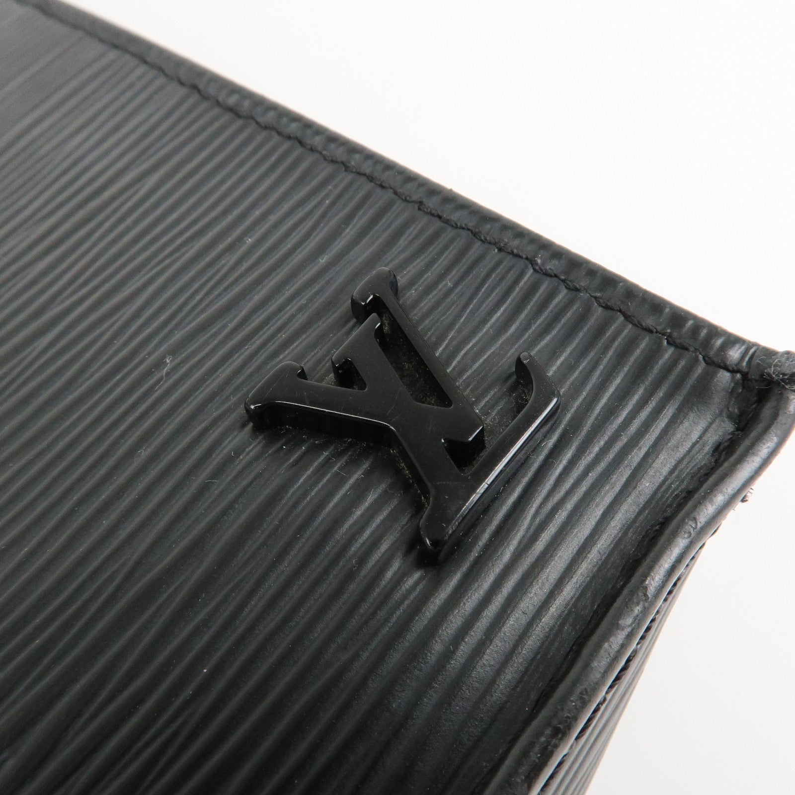 Louis Vuitton Epi Petit Sac Plat Hand Bag Noir Black M69441 Used
