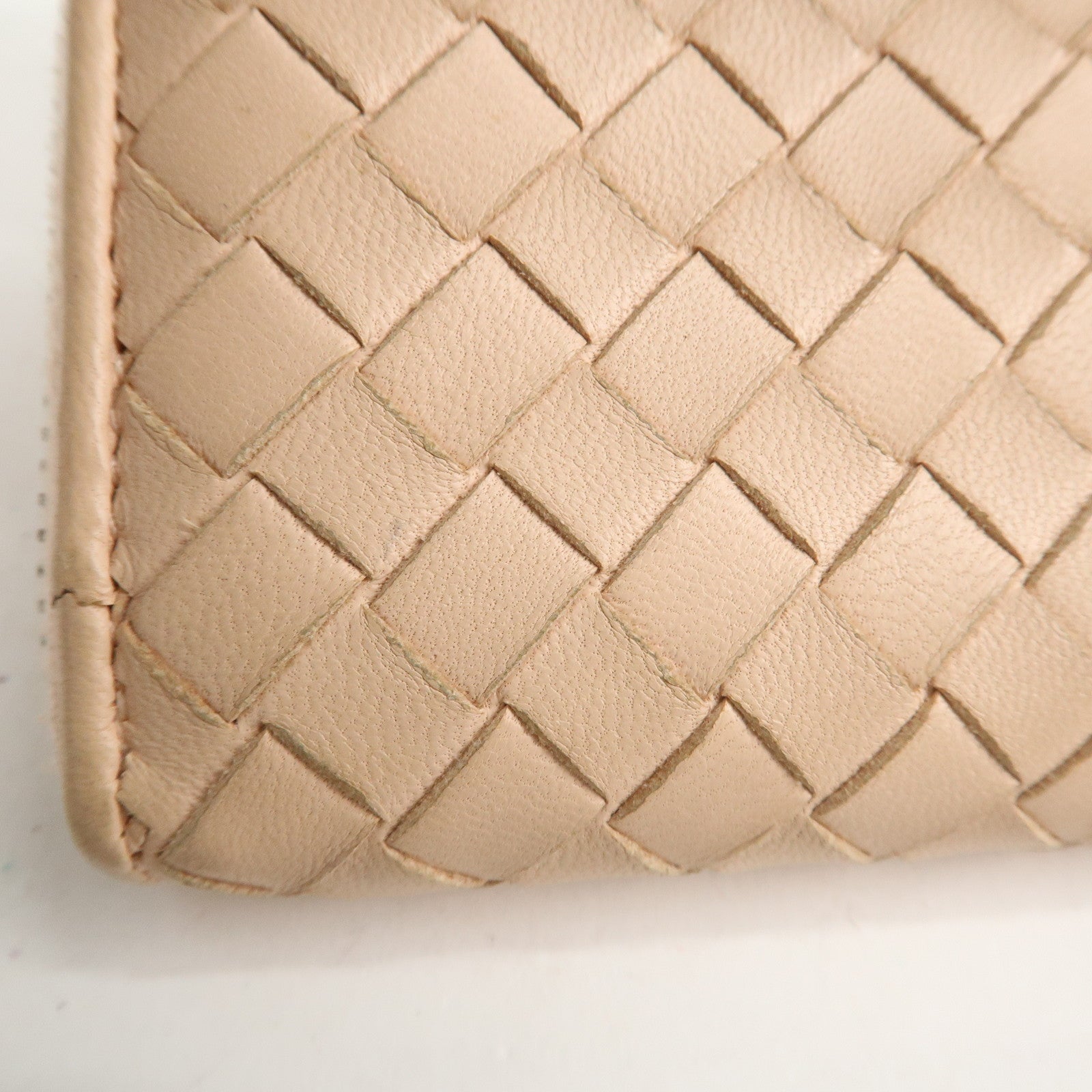 BOTTEGA VENETA Intrecciato Leather Round Zipper Coin Case Used