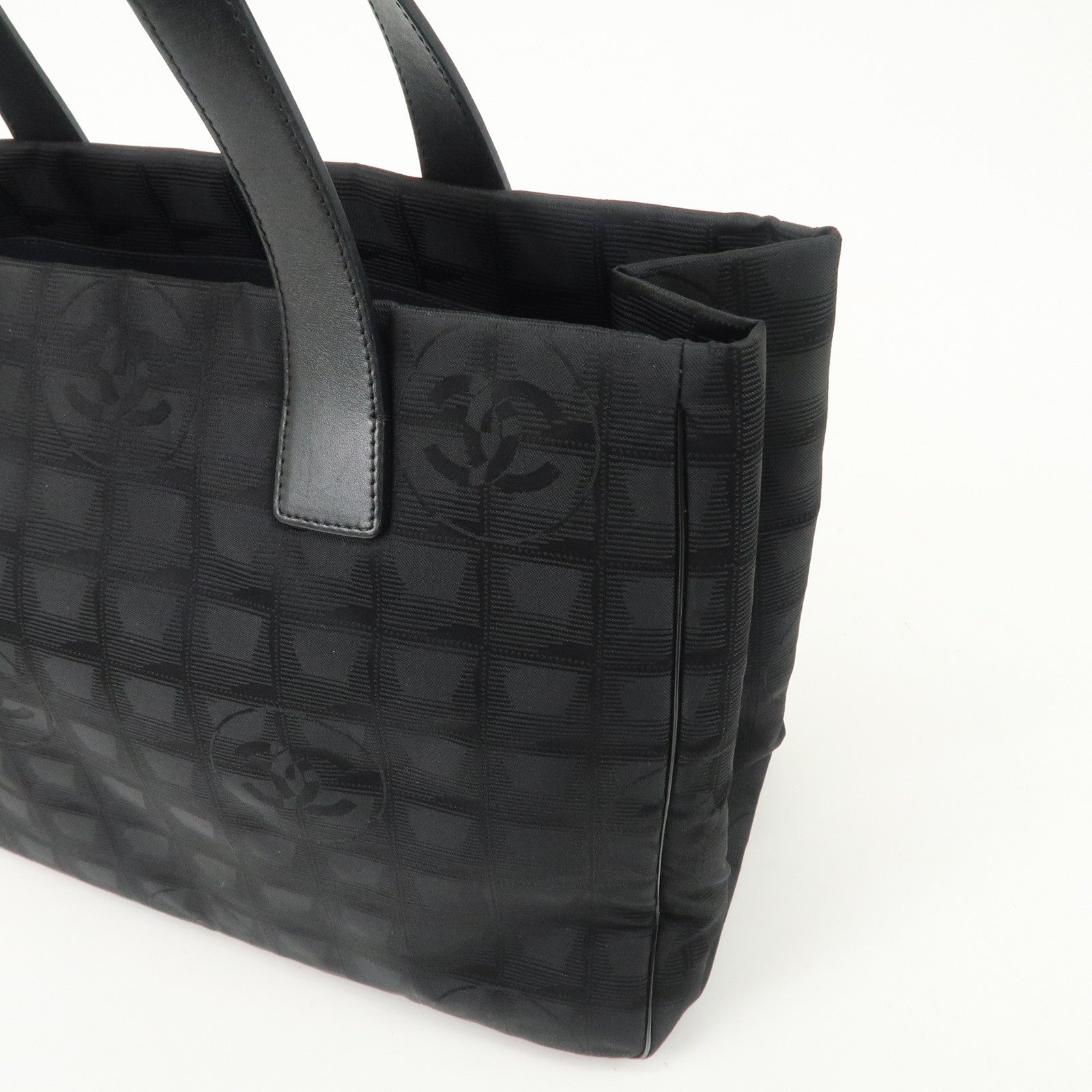 CHANEL New Travel Line Nylon Jacquard Leather Tote Bag A15991 Used