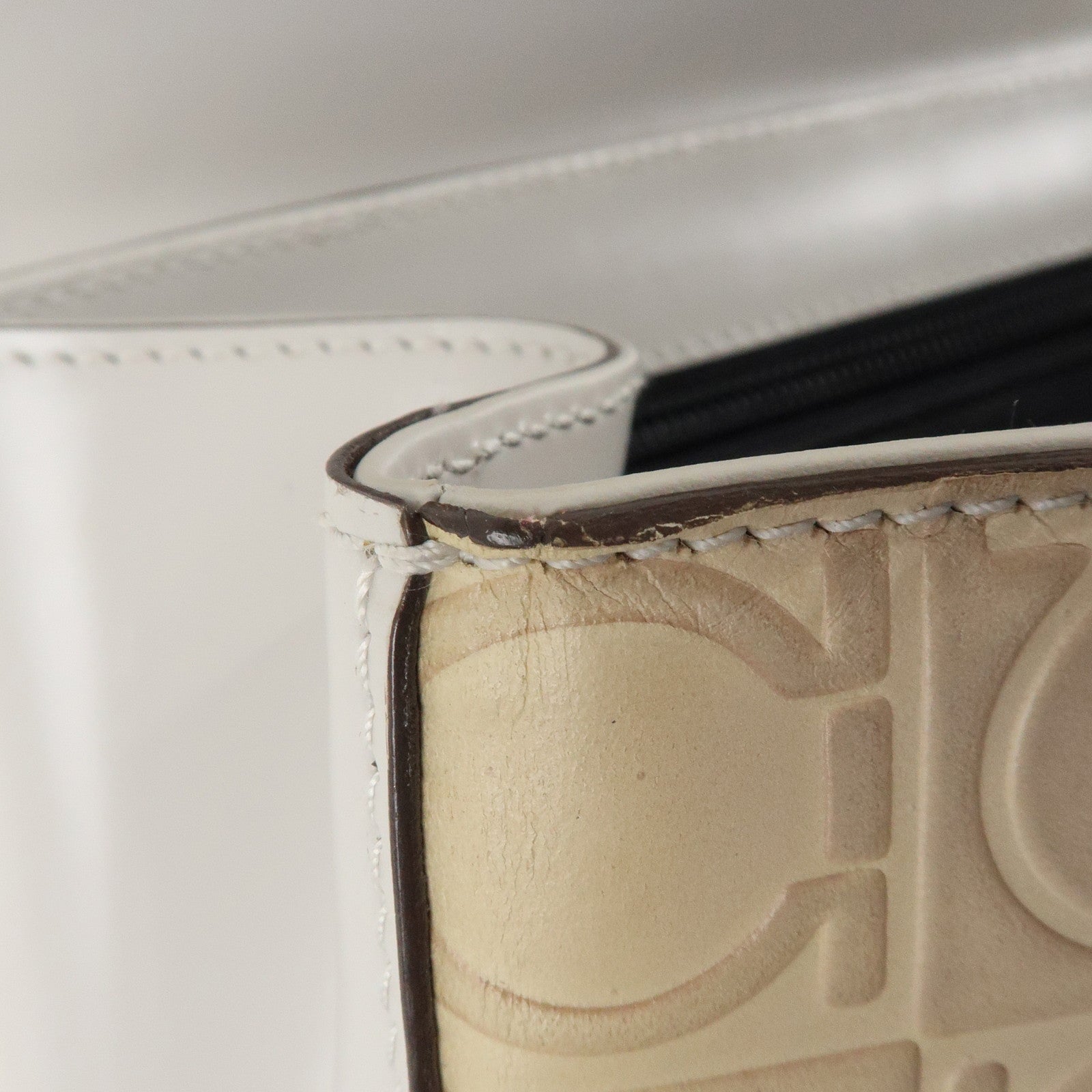 Ferragamo Gancini Pattern Leather Hand Bag Ivory Used