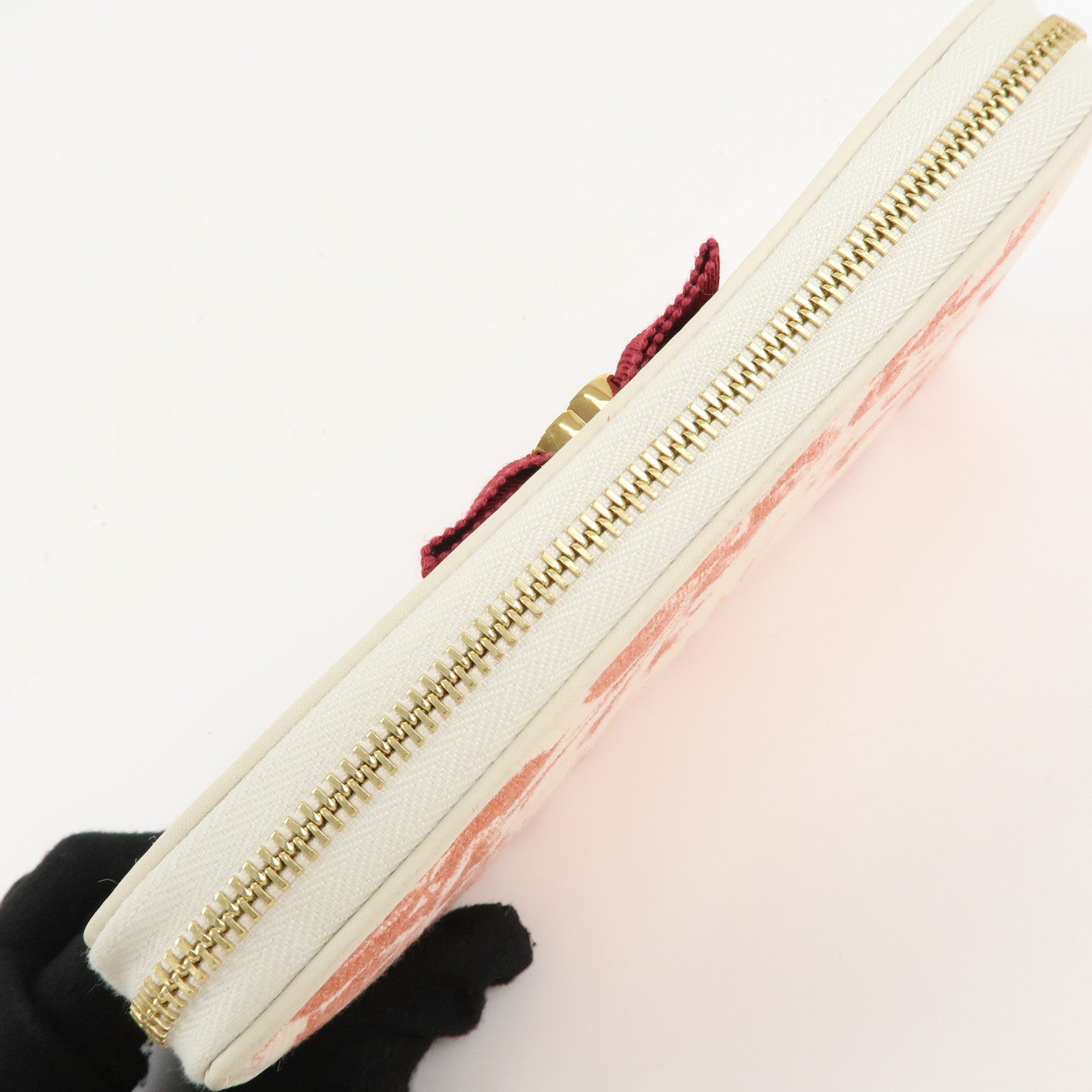 GUCCI GG Marmont Canvas Leather Floral Pattern Round Zipper Wallet Used