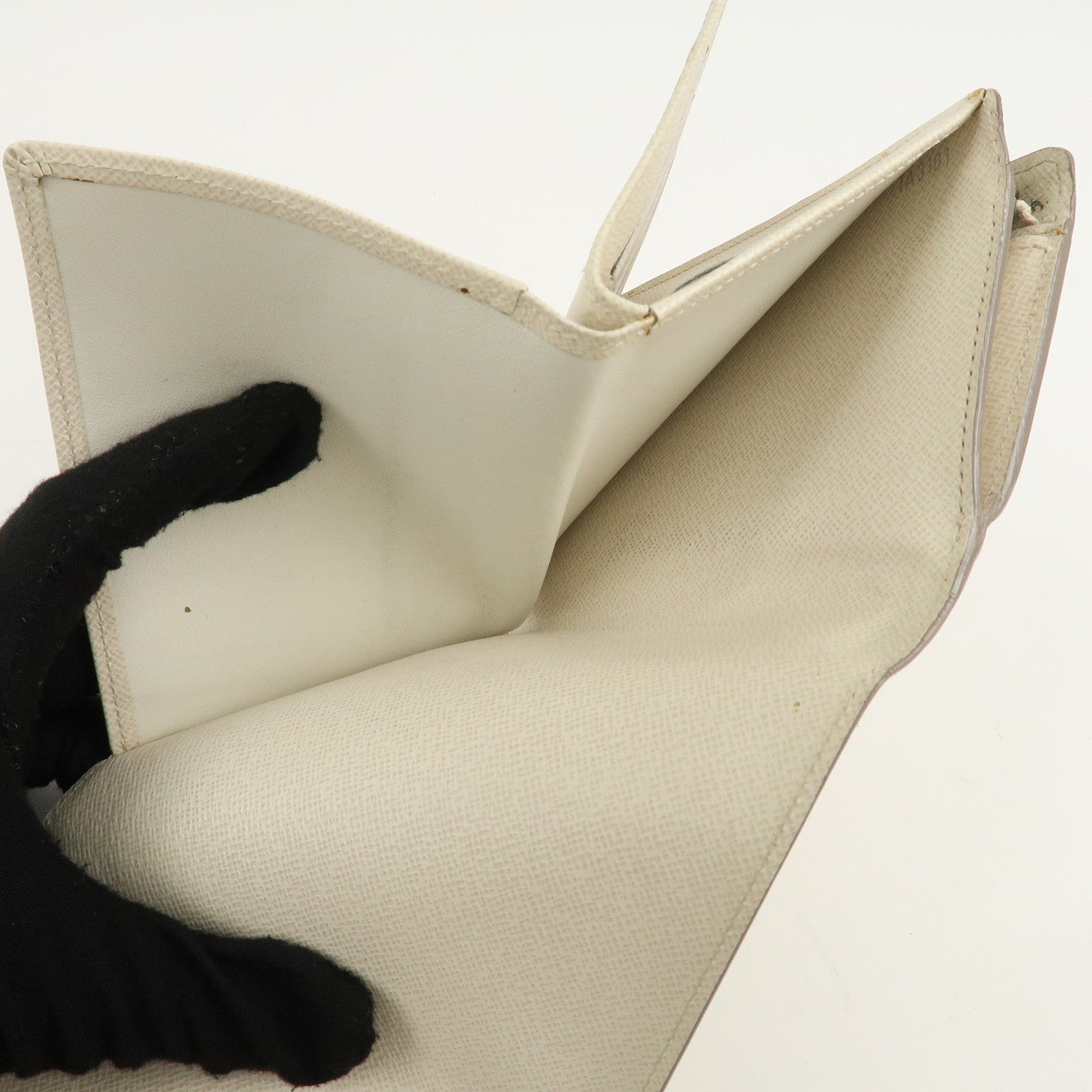 Louis Vuitton Epi Portefeuille Joy Tri-fold Wallet Ivory M6658J Used