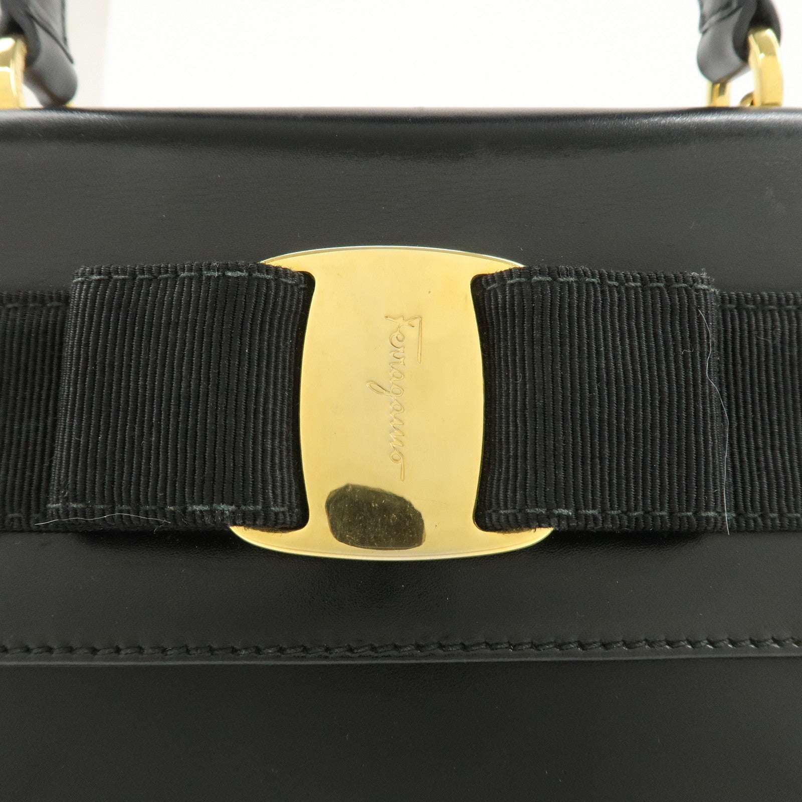 Ferragamo Vara Ribbon Leather Small Hand Bag Black Used