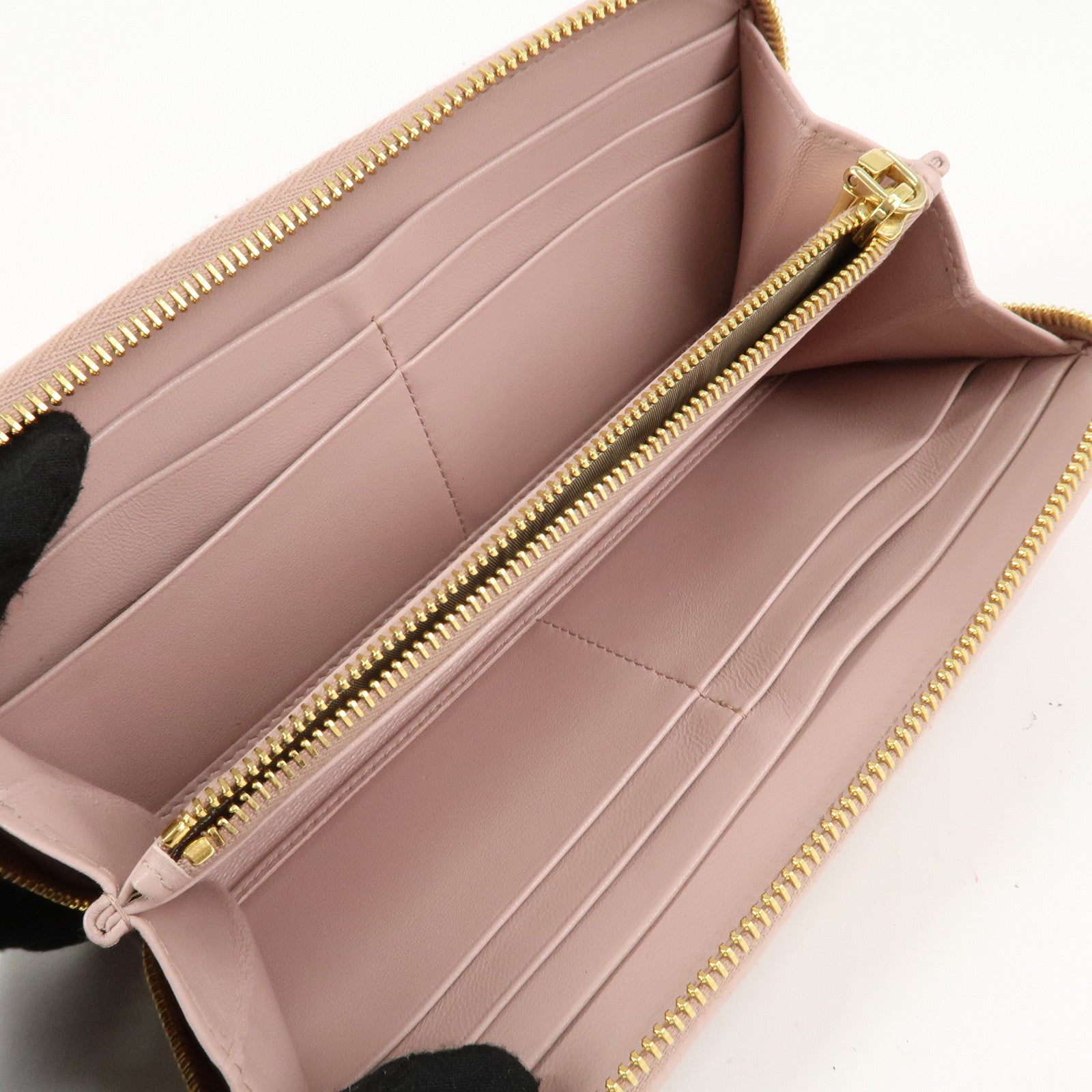 MIU MIU Matelasse Leather Round Zipper Long Wallet Pink Beige Used