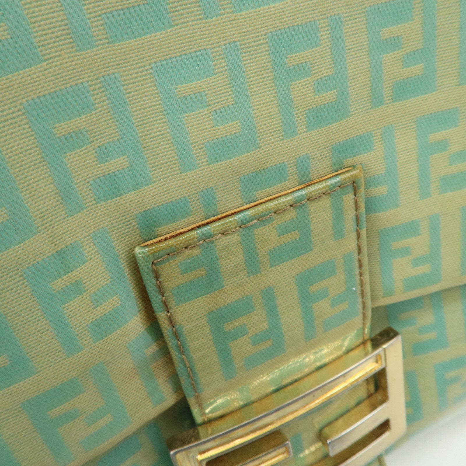 FENDI Zucchino Patent Leather Shoulder bag Beige Light Green Used