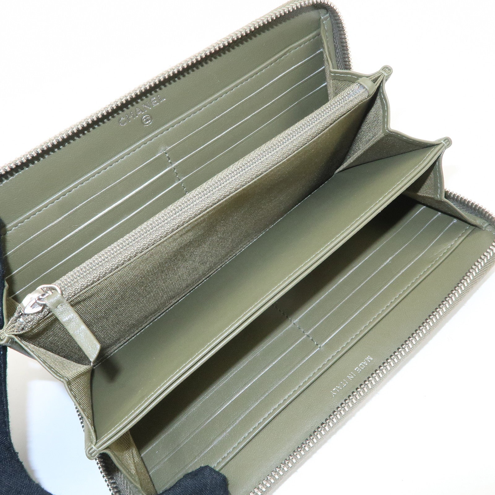 CHANEL Boy Chanel Rhine Stone Leather Round Zipper Long Wallet Used