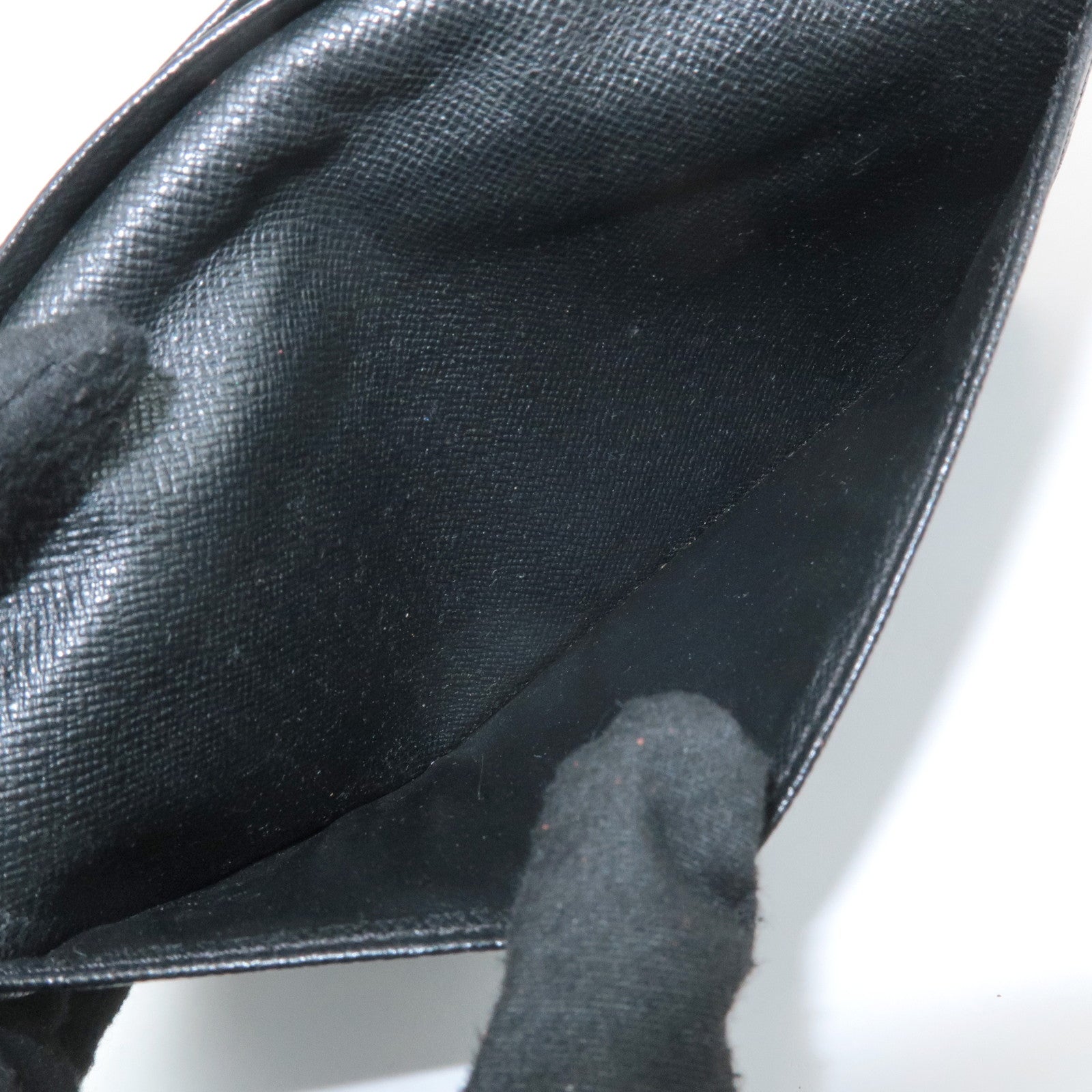 Louis Vuitton Taiga Porto Valeur Carte Credit Wallet M30392 Used