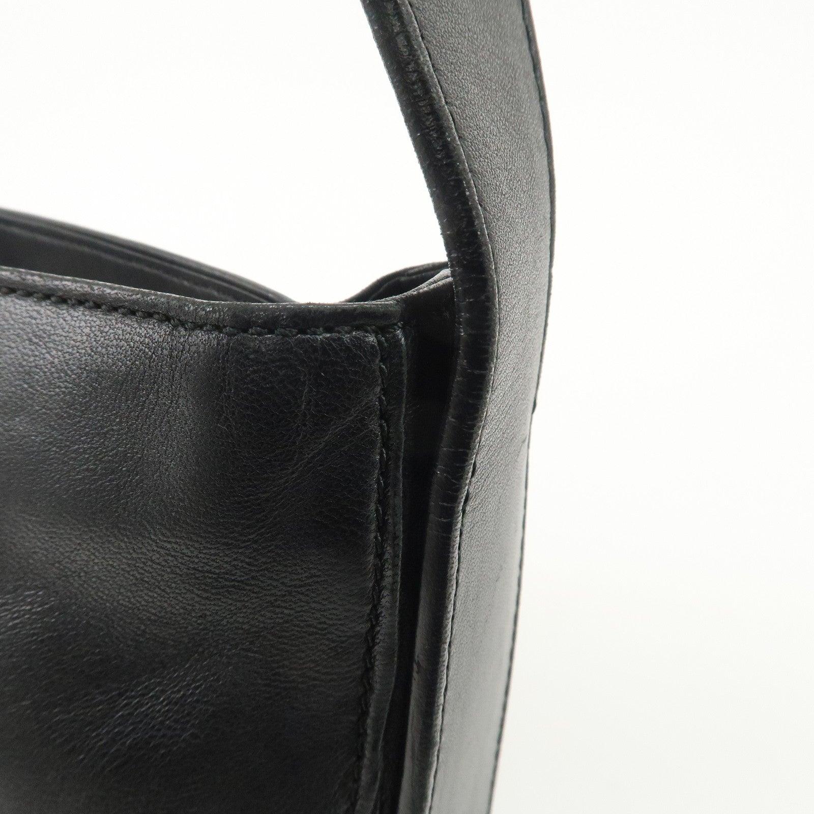 LOEWE Leather Shoulder Bag Black Used