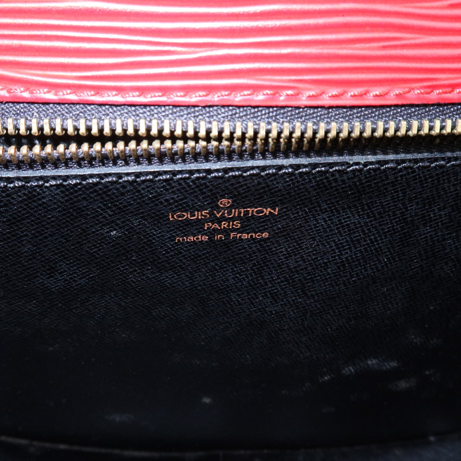 Louis Vuitton Epi Saint Cloud Shoulder Bag Crossbody Bag Red M52197