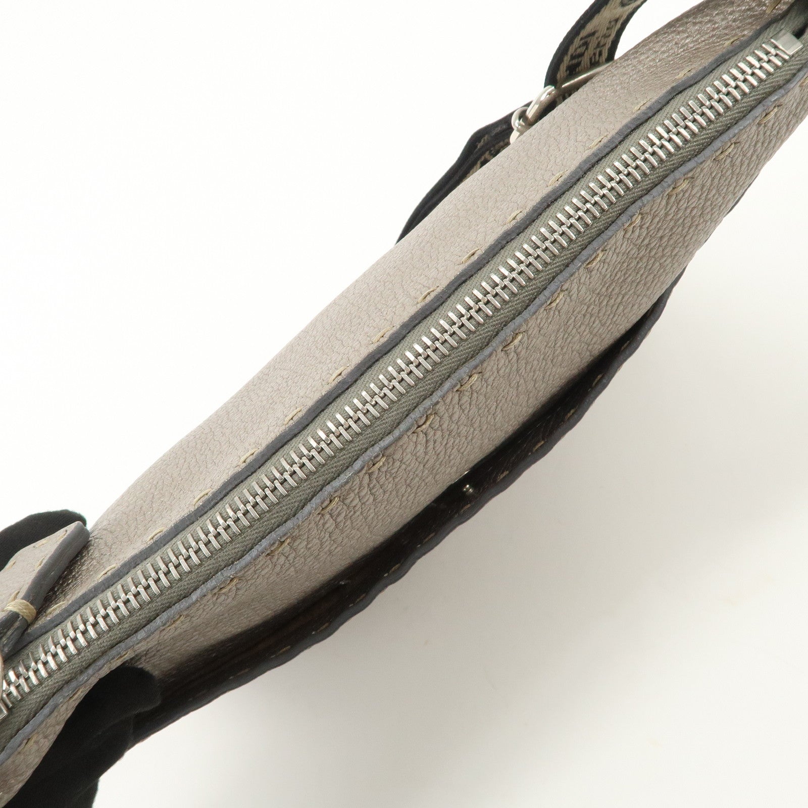 FENDI Selleria Leather Shoulder Bag Crossbody Bag Gray 8BT092