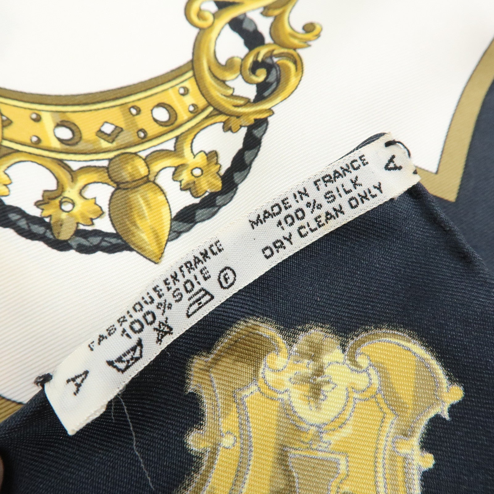HERMES Carre 90 Silk 100% Scarf LES CLES THE KEYS RARE Black White