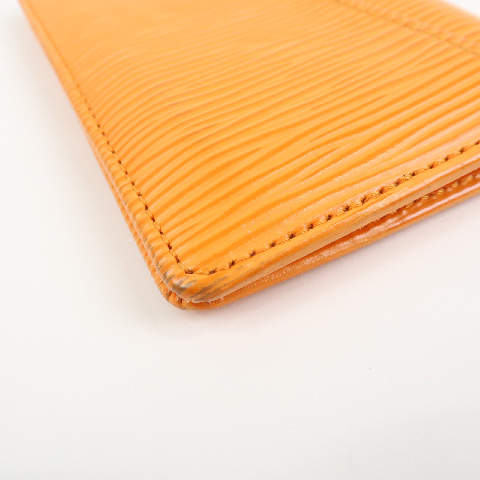 Louis Vuitton Epi Organizer de Poche Card Case Mandarin M6358H