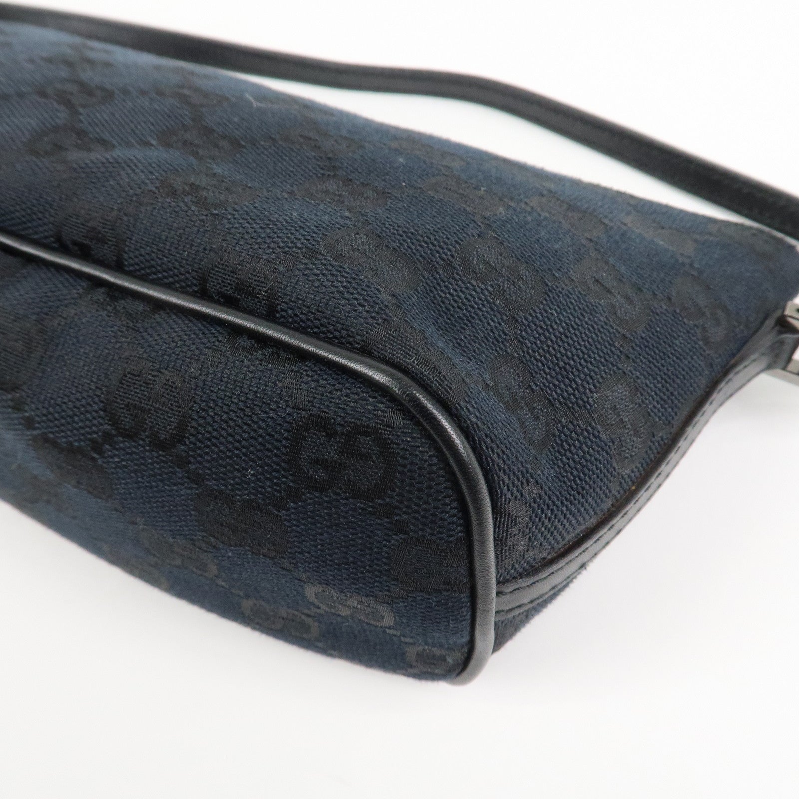 GUCCI GG Canvas Leather Accessory Pouch Hand Bag Black 039.1103 Used