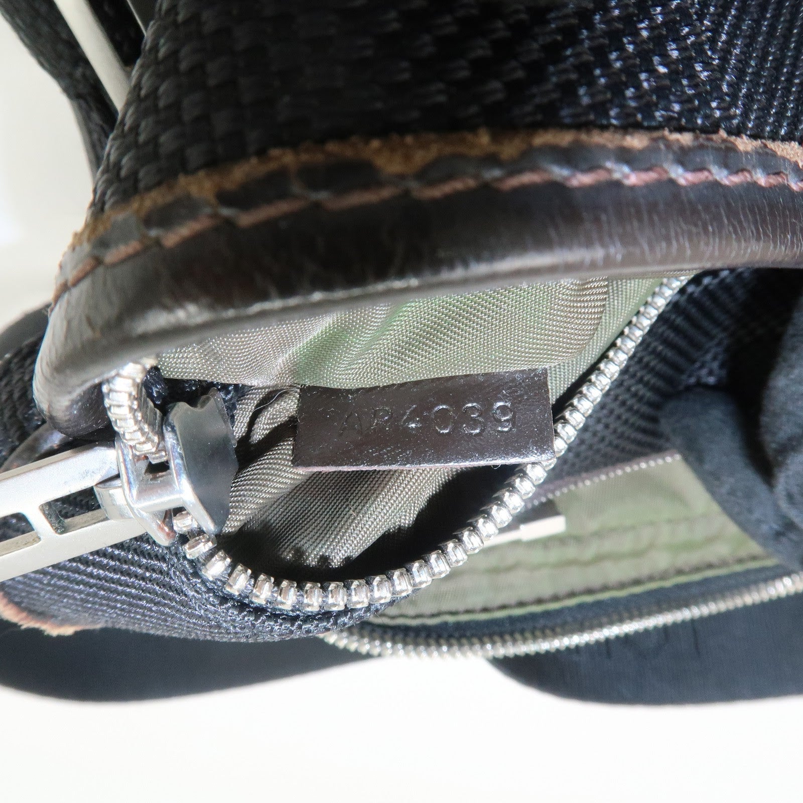 Louis Vuitton Damier Geant Acrobat Waist Bag Body Bag Noir M93620