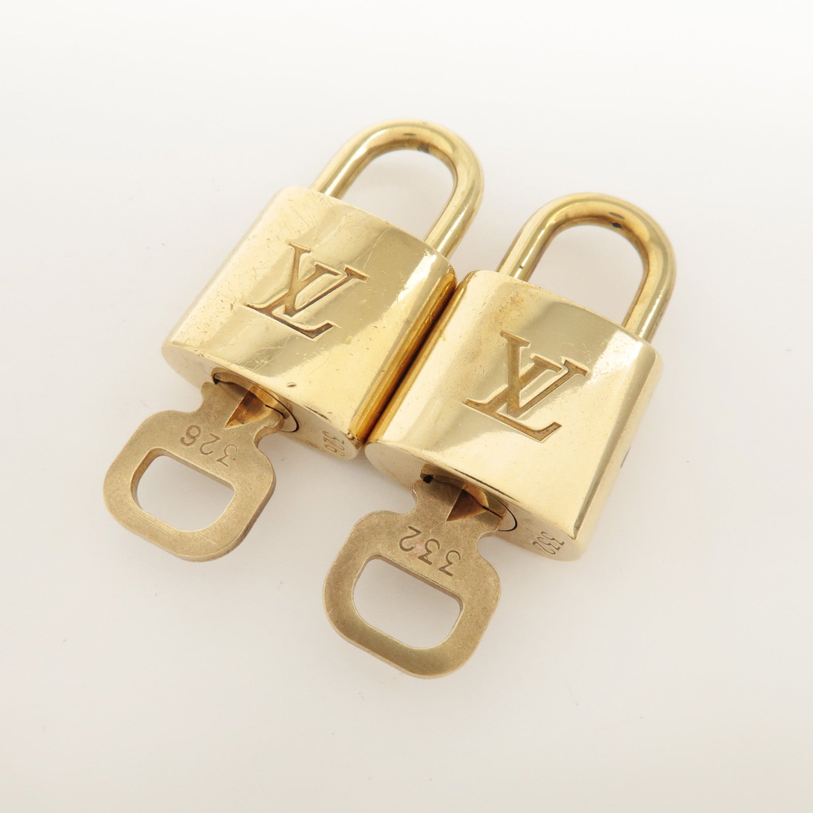 Louis Vuitton Set of 10 Lock & Key Cadena Key Lock Metal Gold Used
