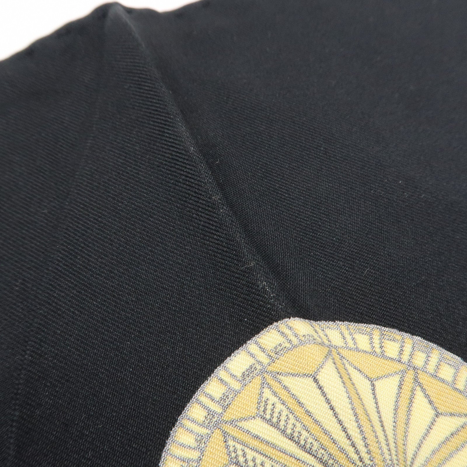 HERMES Carre 90 Silk 100% Scarf Black Yellow Used