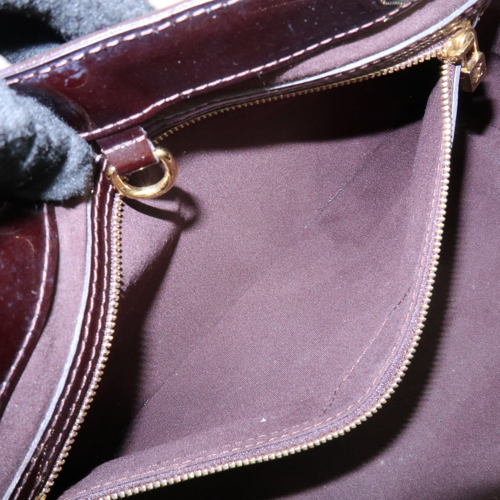 Louis Vuitton Monogram Vernis Wilshire PM Amarante M93641