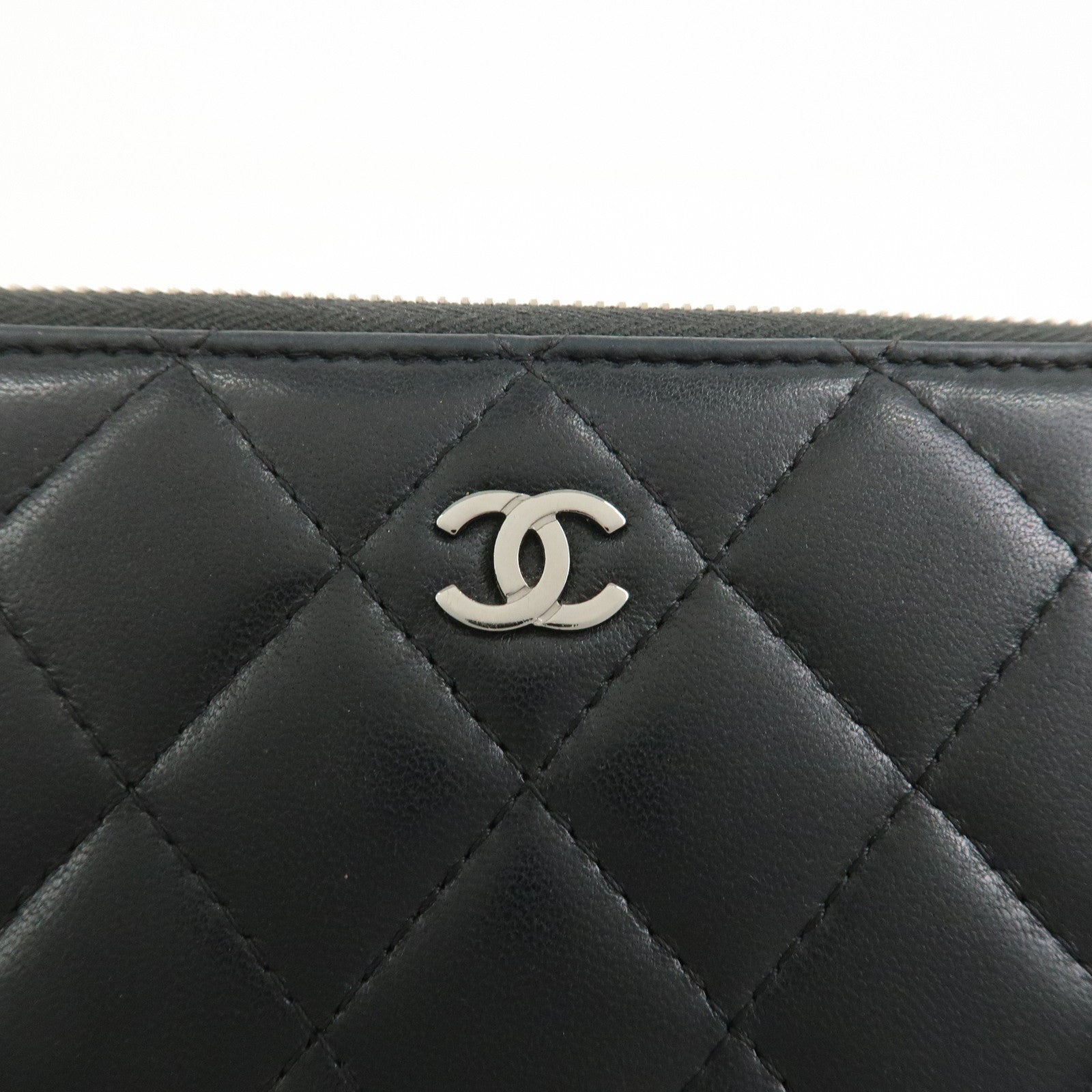 CHANEL Matelasse Lamb Skin Zippy Round Long Wallet Black A50097